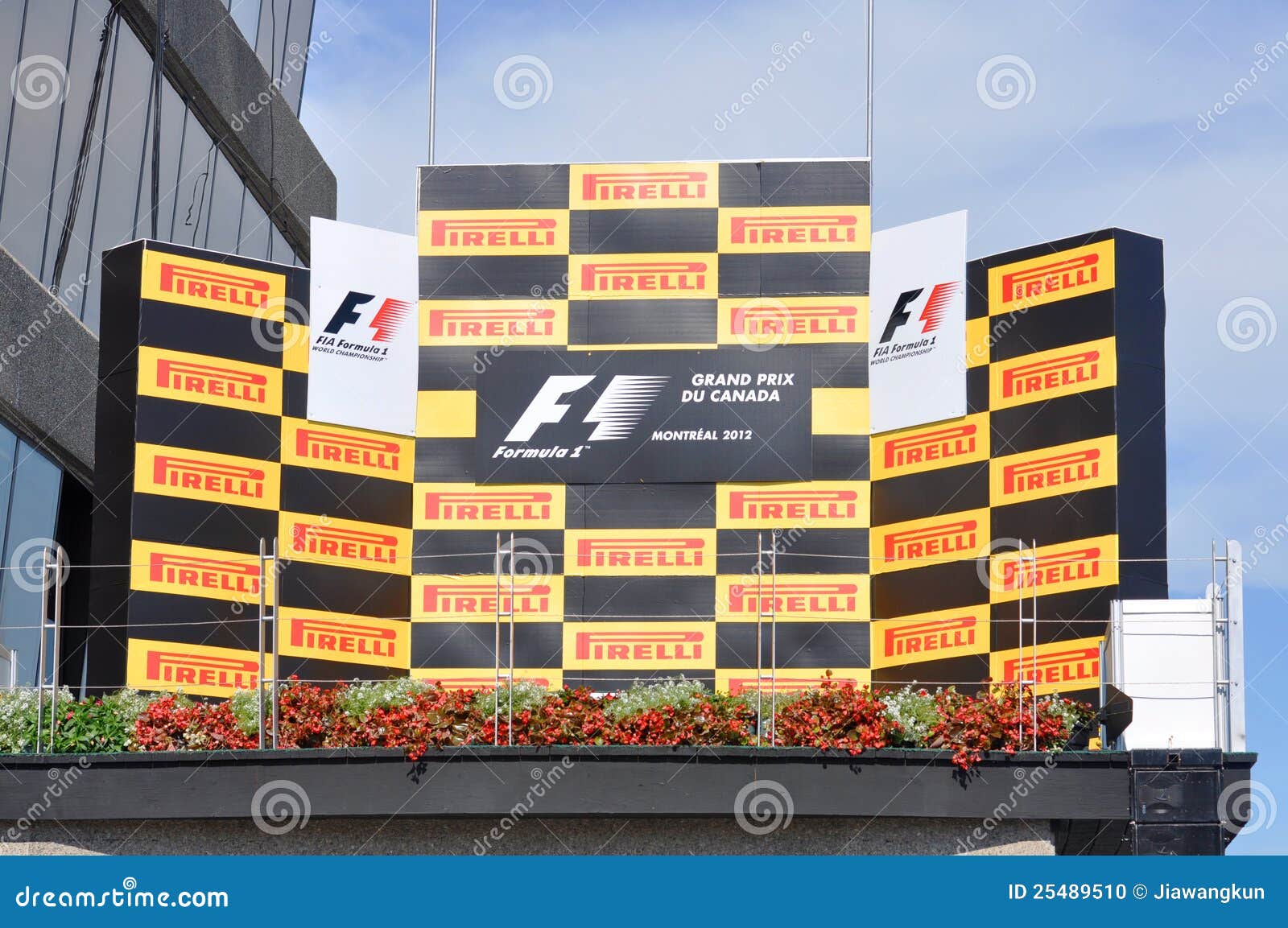 Podium del Fórmula 1 imagen editorial. Imagen de conducir 25489510