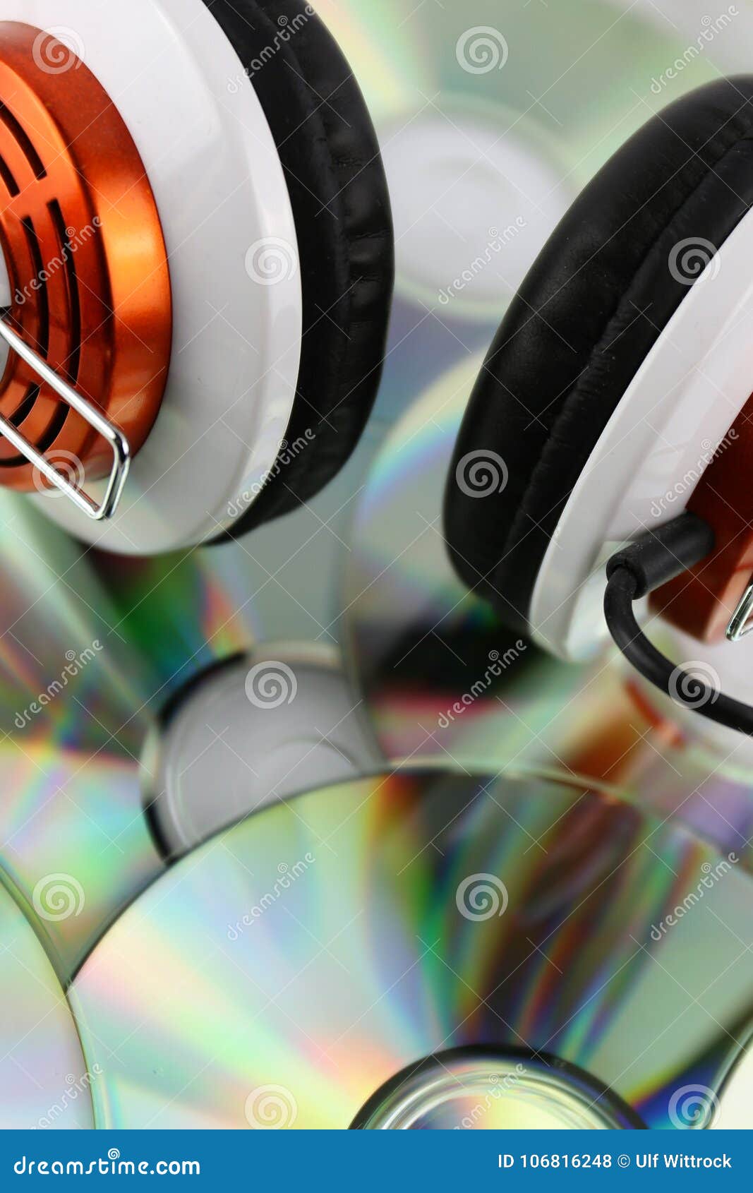 Pojęcie wizerunek hełmofon z Muzycznym cd - abstrakt