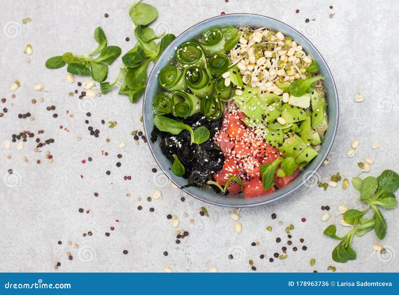 https://thumbs.dreamstime.com/z/poke-bowl-smoked-salmon-cucumber-avocado-sea-kale-bean-sprouts-sesame-herbs-grey-background-copy-space-baby-spinach-178963736.jpg