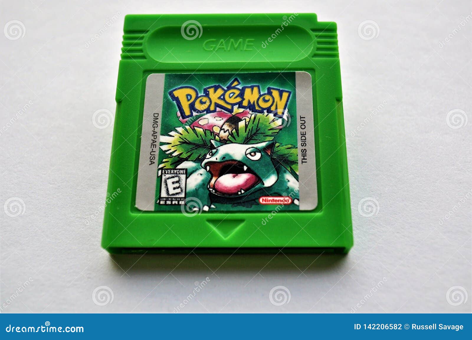 Pokemon Leaf Green GameBoy Cartridge Game Editorial Photography - Image of  gameboy, japanese: 142206582