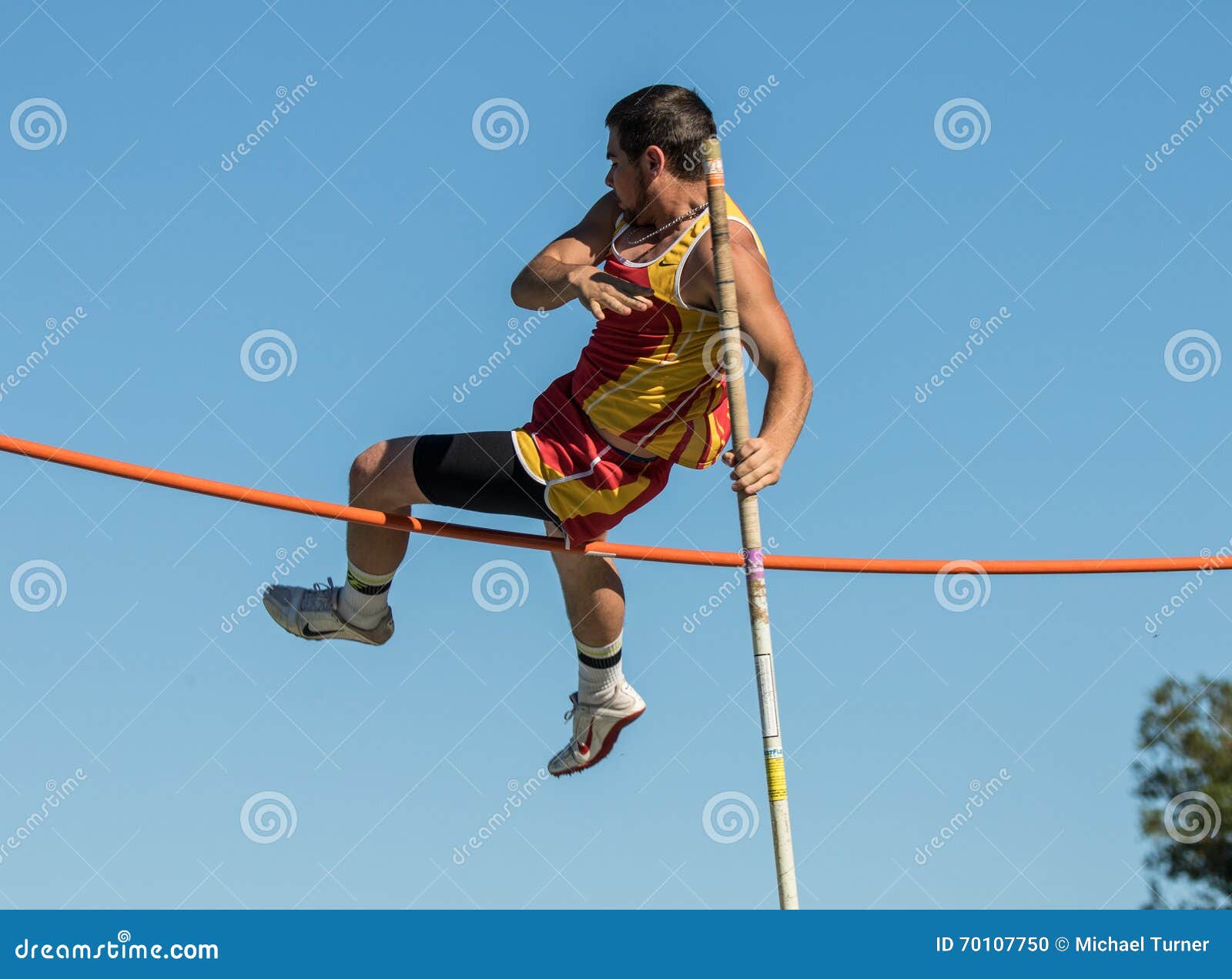 Pole Vaulter Editorial Image Image Of Teenagers Stadium