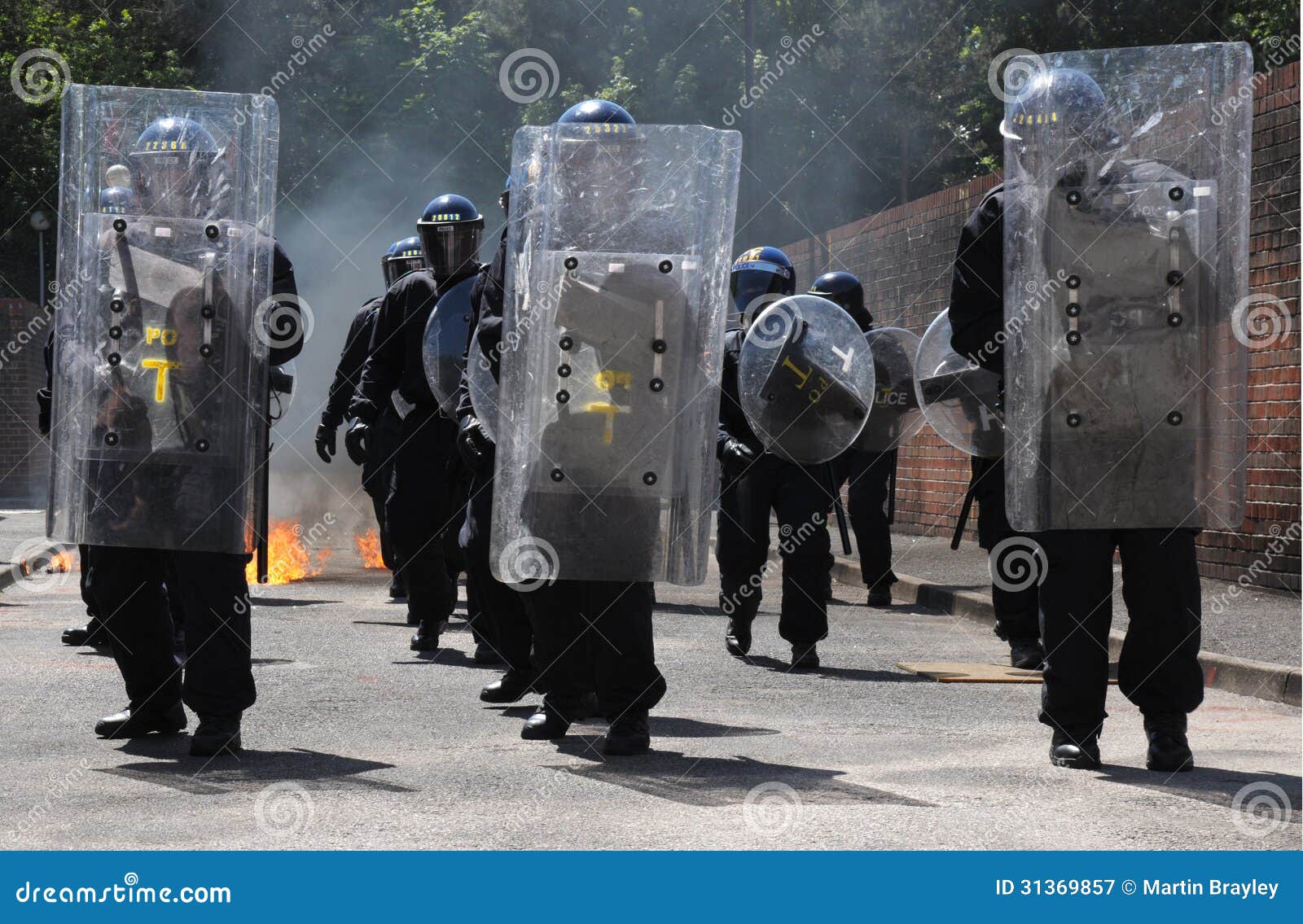 Body Armor - Riot Shields for Riot Police, Corrections  and Cell Extraction