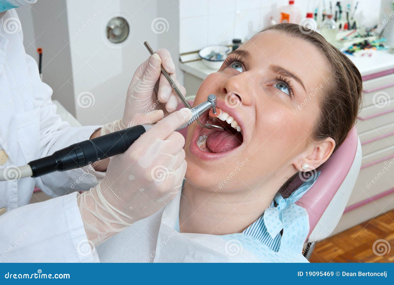 polishing tooth