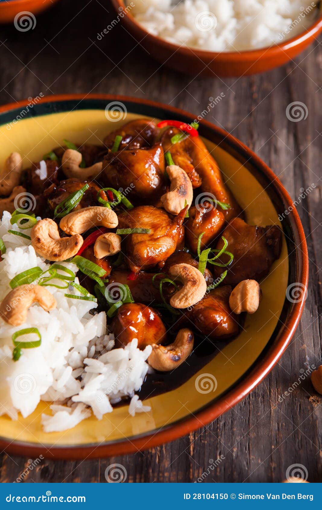 Pollo appiccicoso fotografia stock. Immagine di cucchiaio 28104150