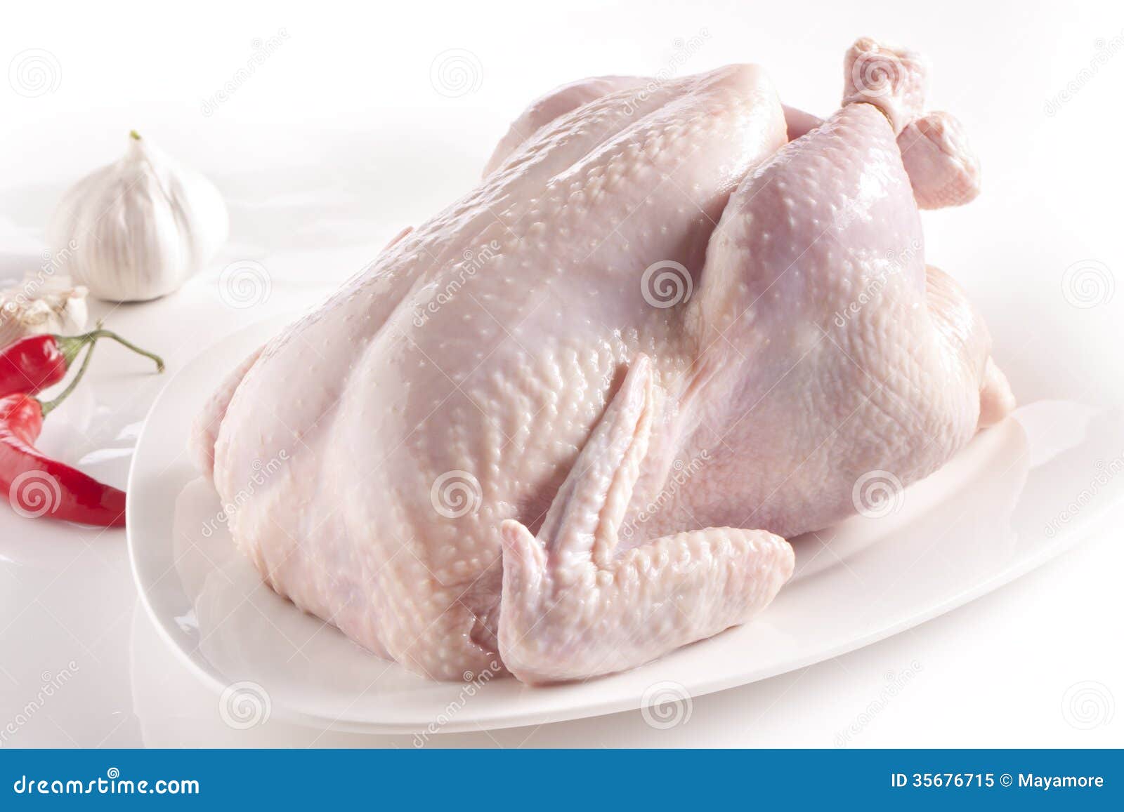 203,889 Pollo Crudo Fotos de stock Fotos libres de regalías de Dreamstime