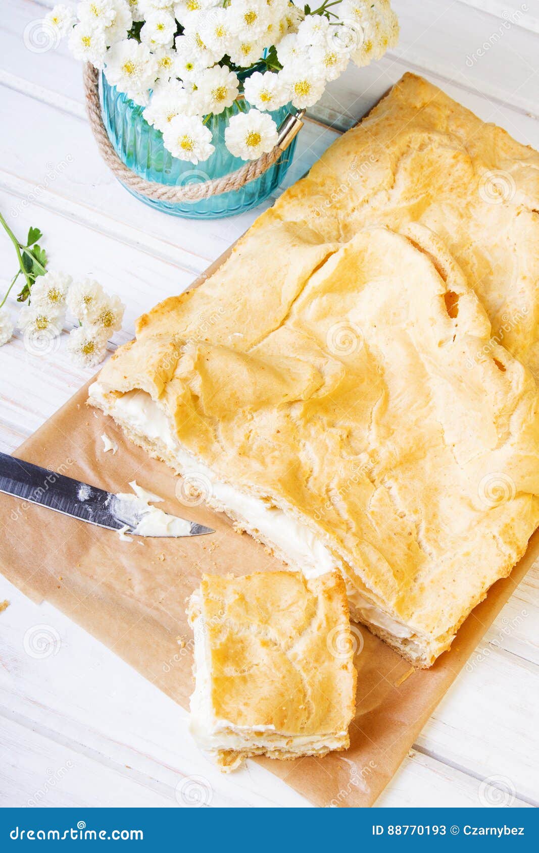 Polnischer Kuchen Mit Der Creme, Genannt Karpatka Stockbild - Bild von ...