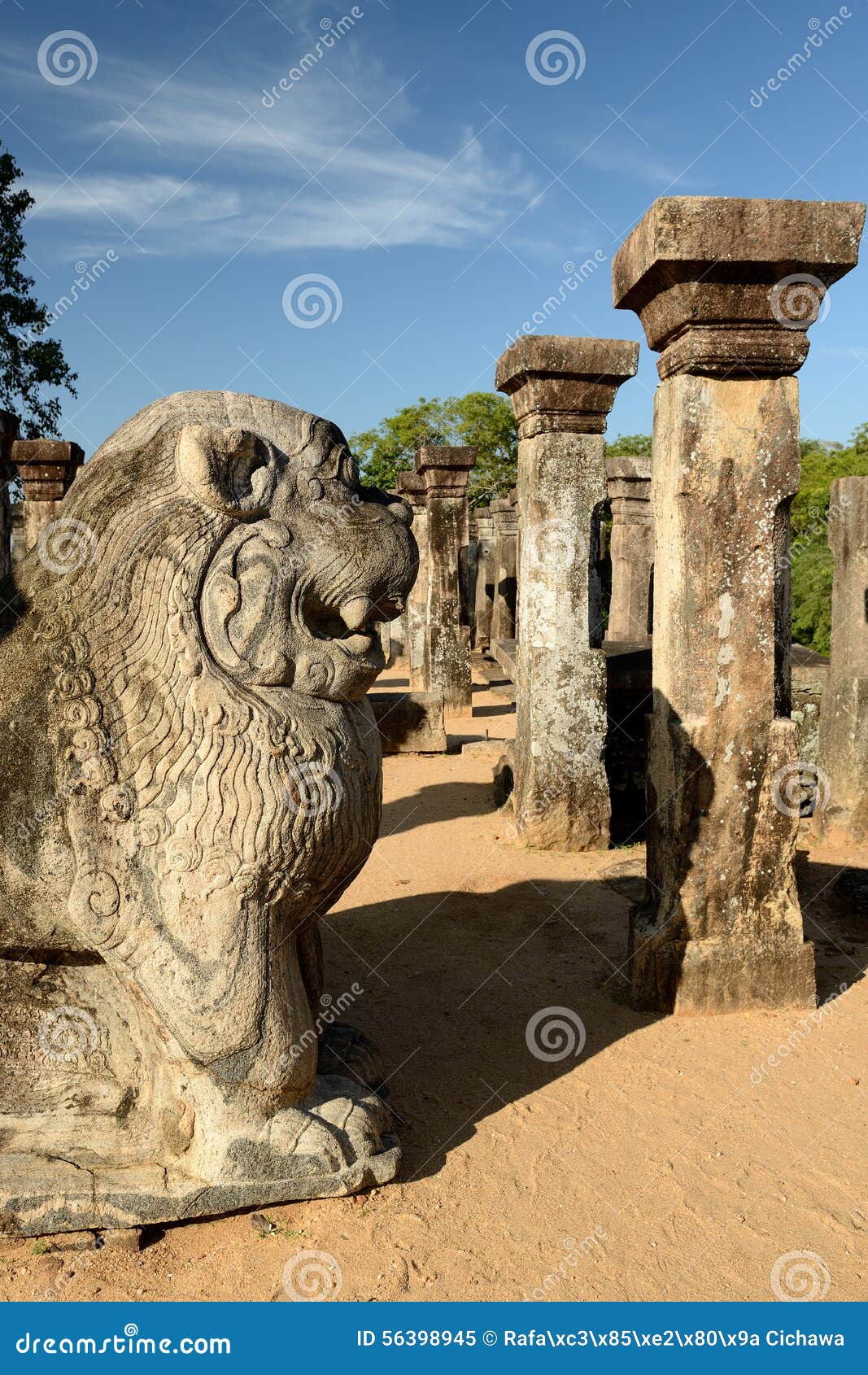 polonnaruwa ruin, nissanka mallas palace, sri lanka