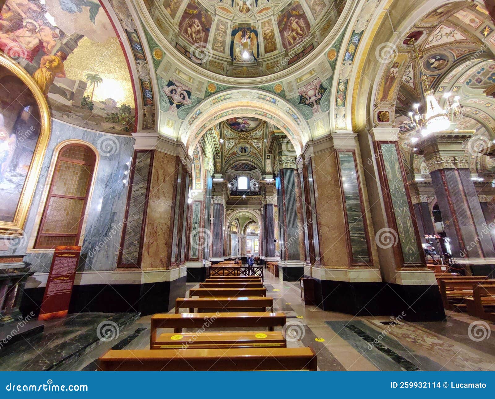 Santuario Della Beata Vergine Maria Pompei - Navata Sinistra Del Santuario Della Beata Vergine Del Rosario