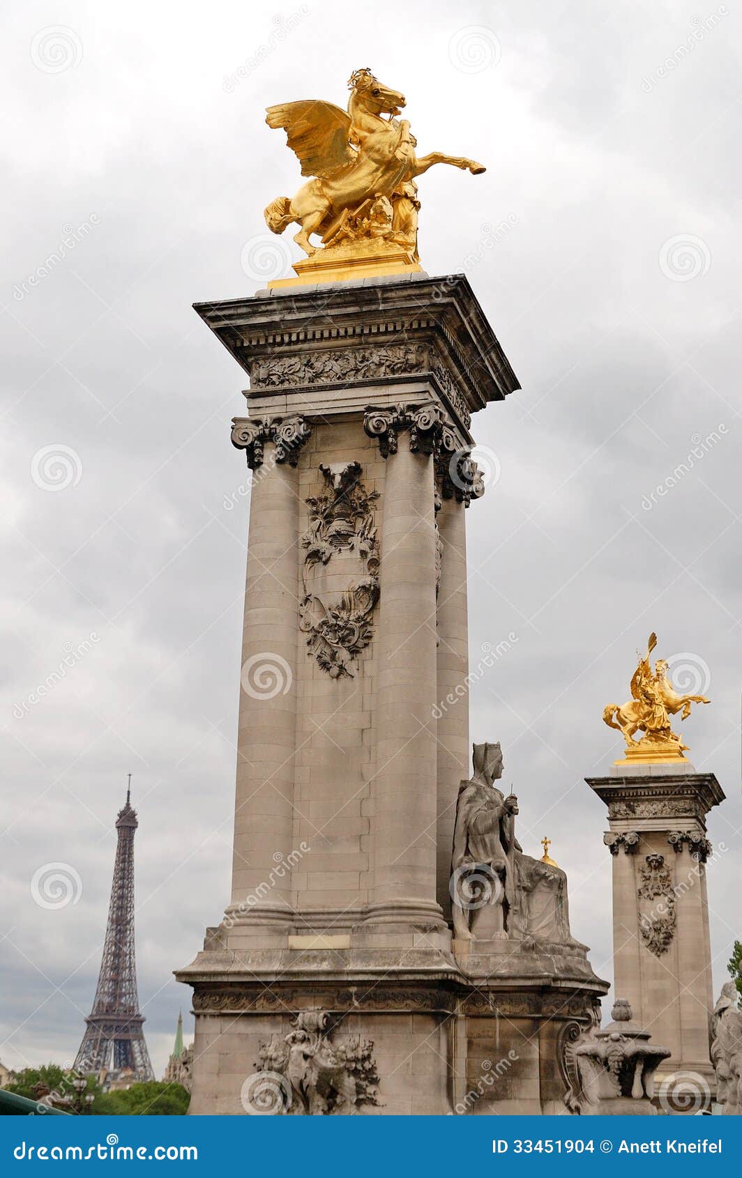 Pont Alexandre III stockfoto. Bild von schönheit, europa - 33451904