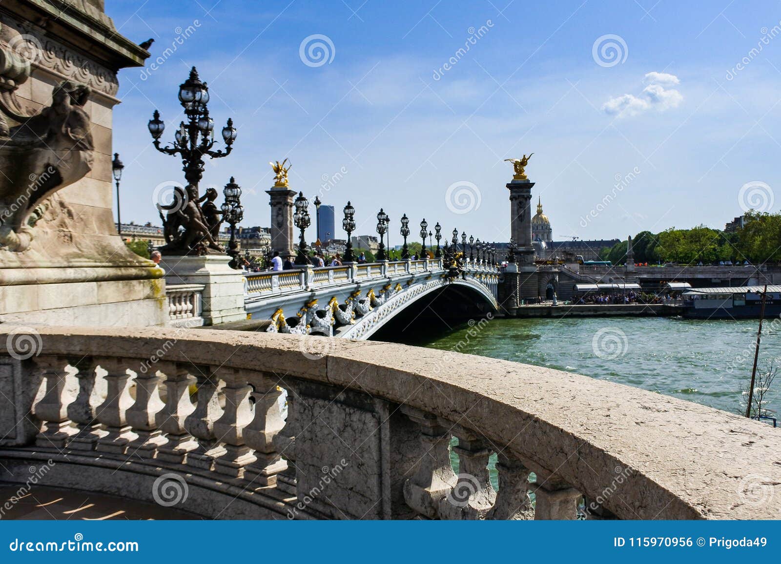 Pont Alexandre III - Ponte Em Paris, France Foto de Stock - Imagem de ...