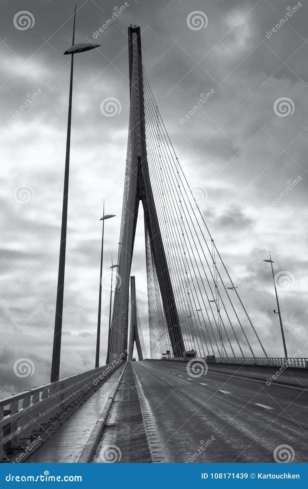 Pont de Normandie стоковое изображение. изображение насчитывающей ...