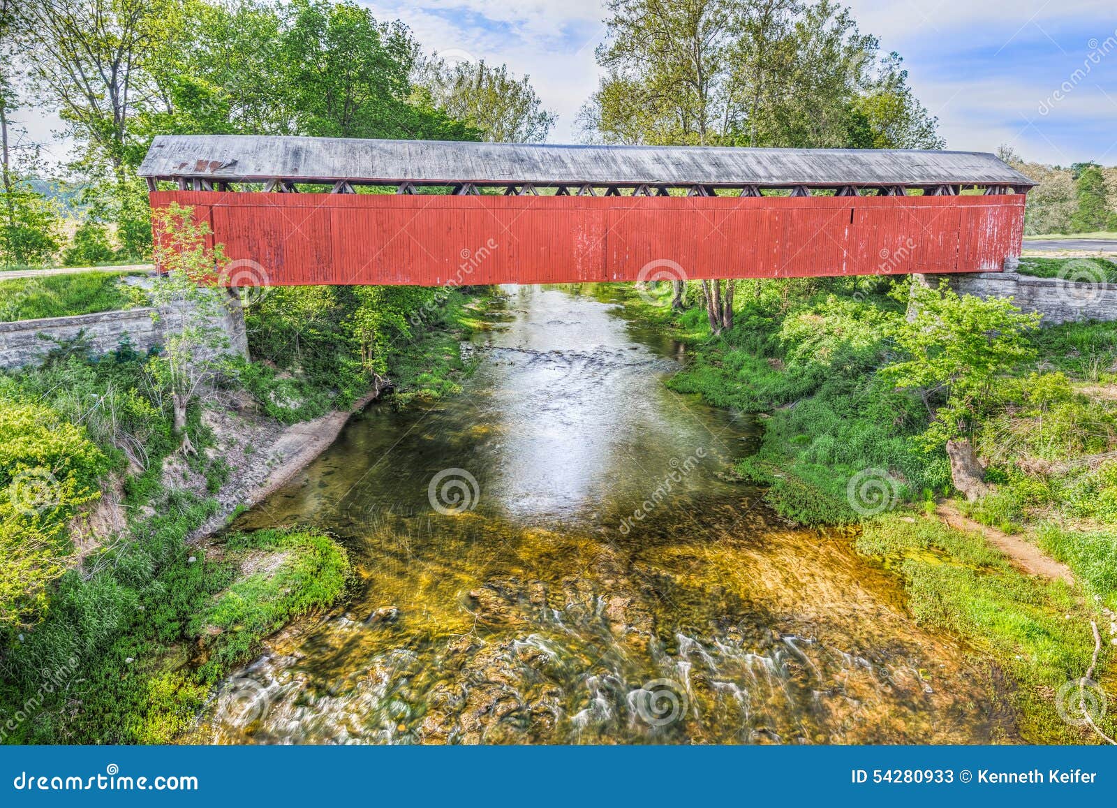 Ponte Coperto a Scipio, Indiana Immagine Stock Immagine di soleggiato