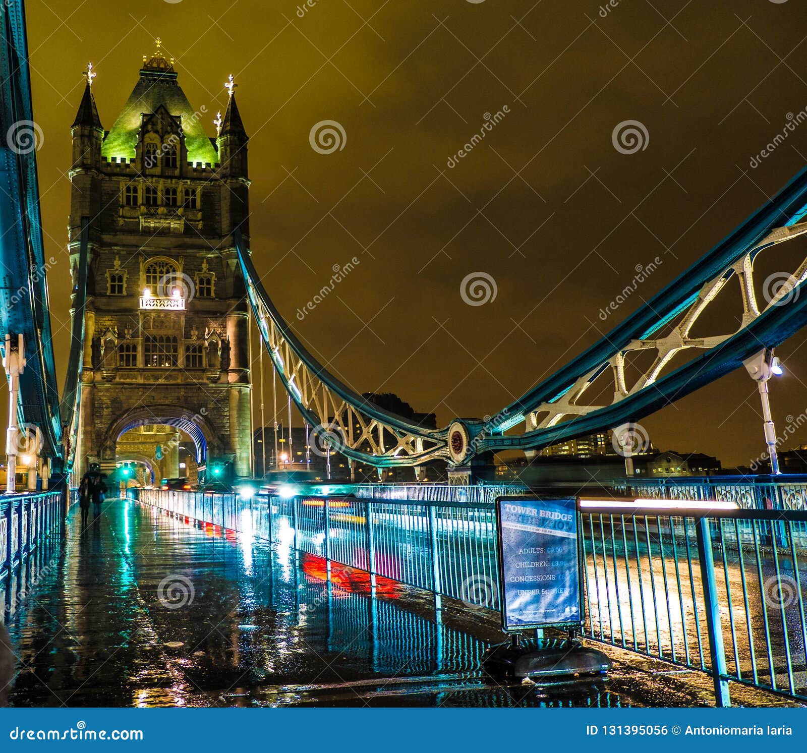 Ponte da torre de Londres, Reino Unido na noite