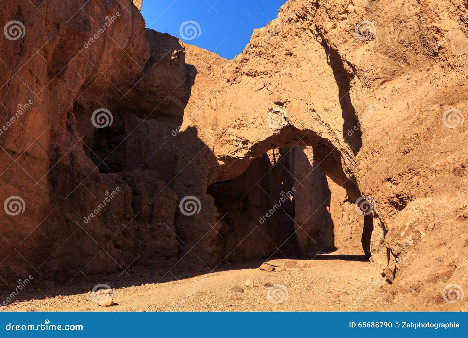 Ponte naturale Death Valley. Arco in Death Valley - ponte naturale