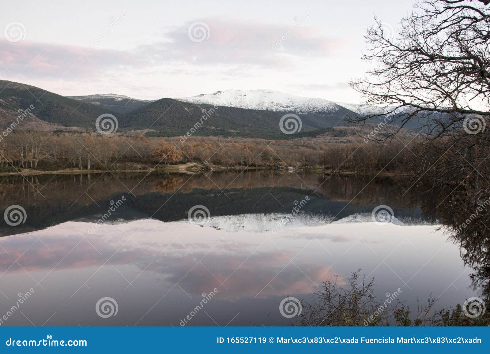 pontoon reservoir in segovia