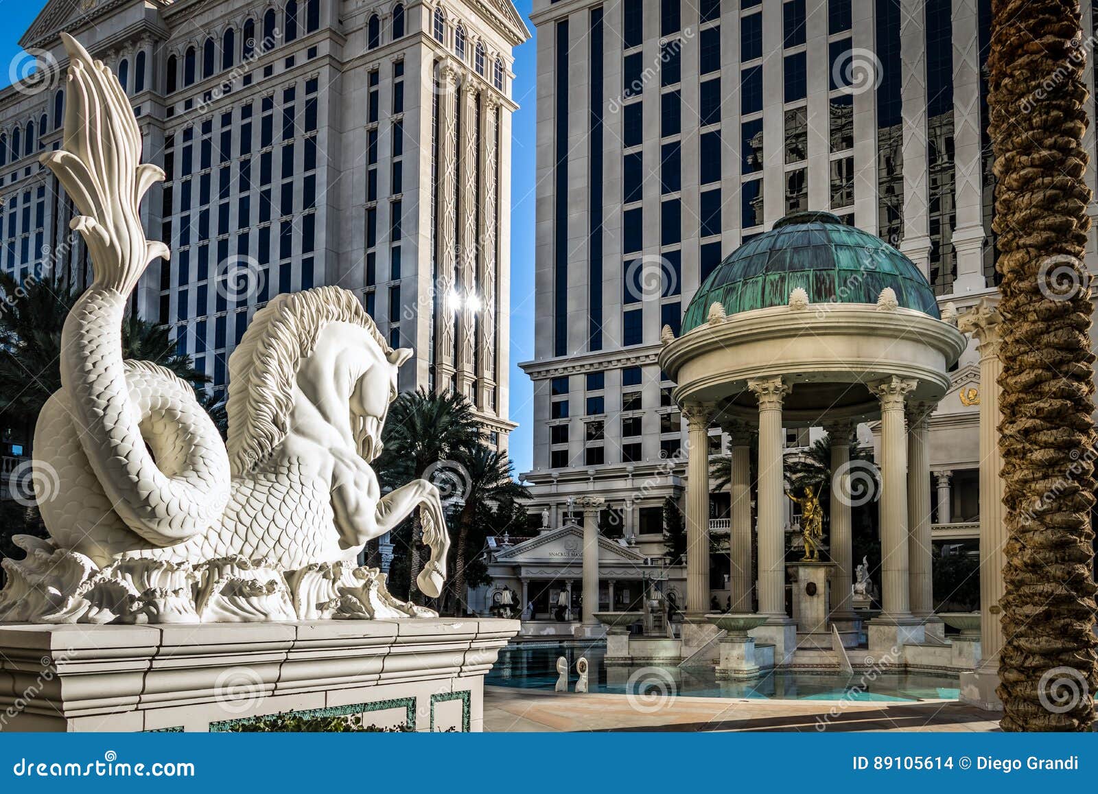 Pool of Caesars Palace Hotel and Casino - Las Vegas, Nevada, USA Editorial  Stock Image - Image of architecture, boulevard: 89105614