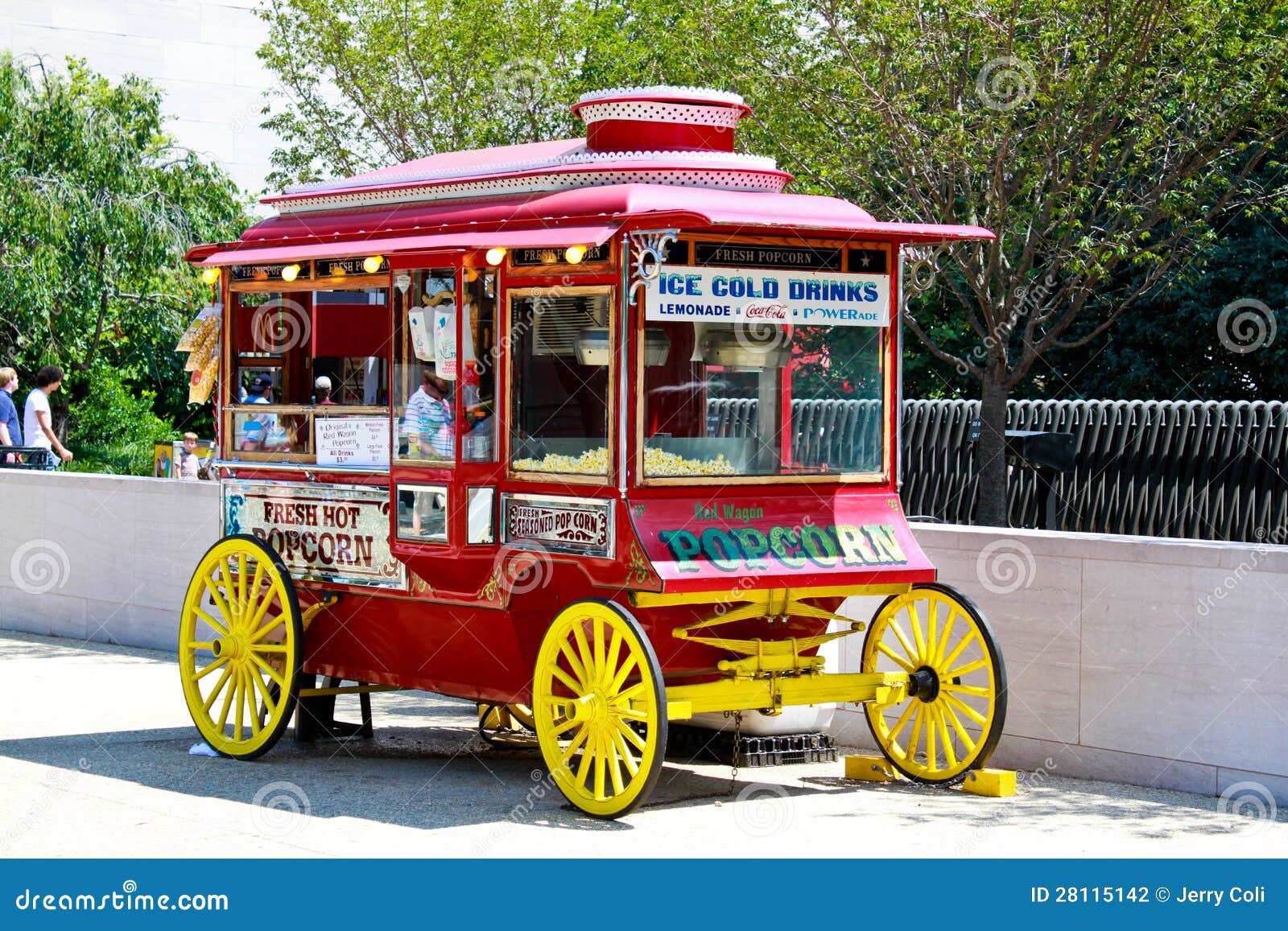 Popcorn Vending Machine editorial photography. Image of vending 28115142