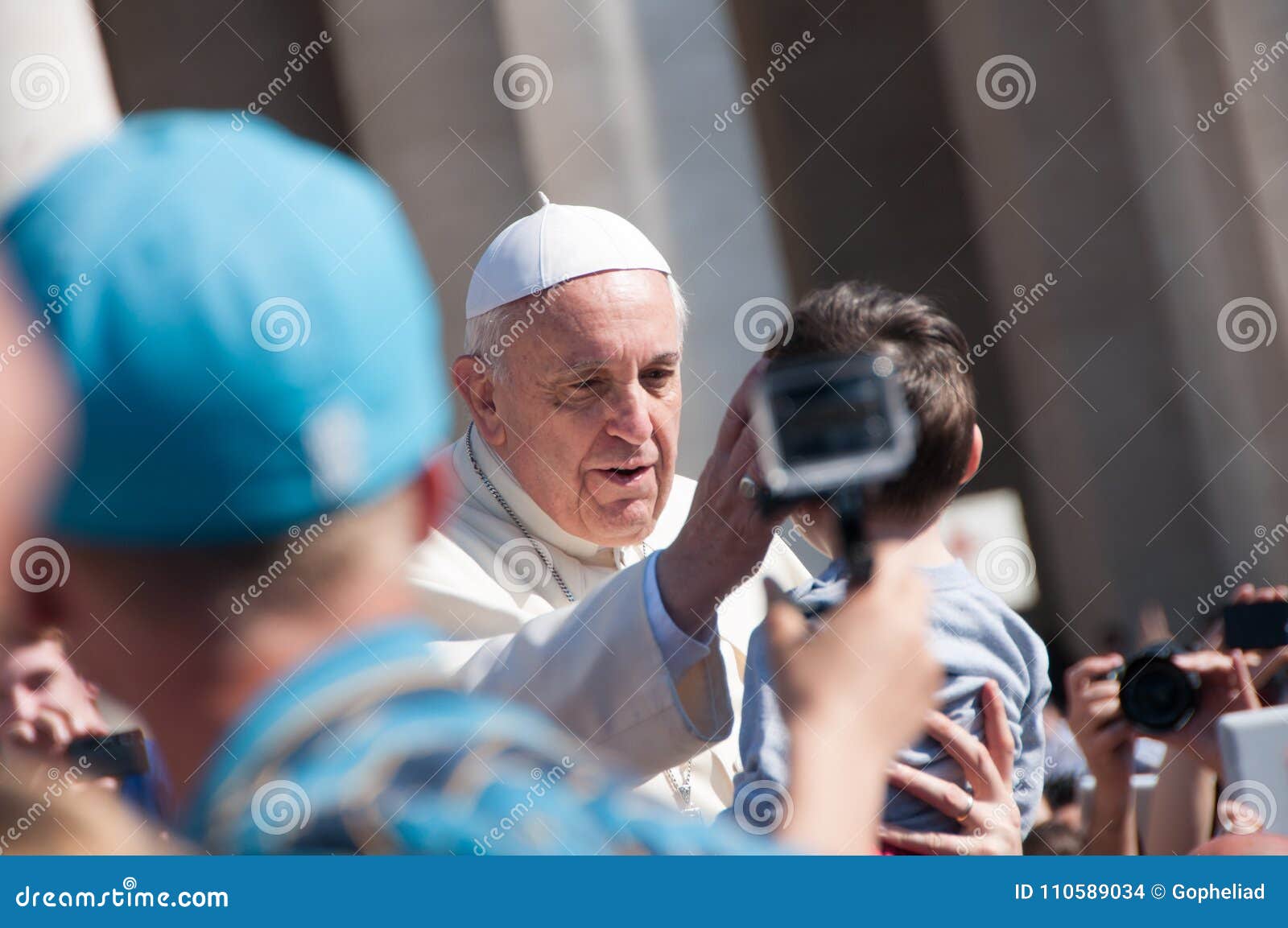 Pope Francis Blesses Child editorial stock image. Image of city 110589034