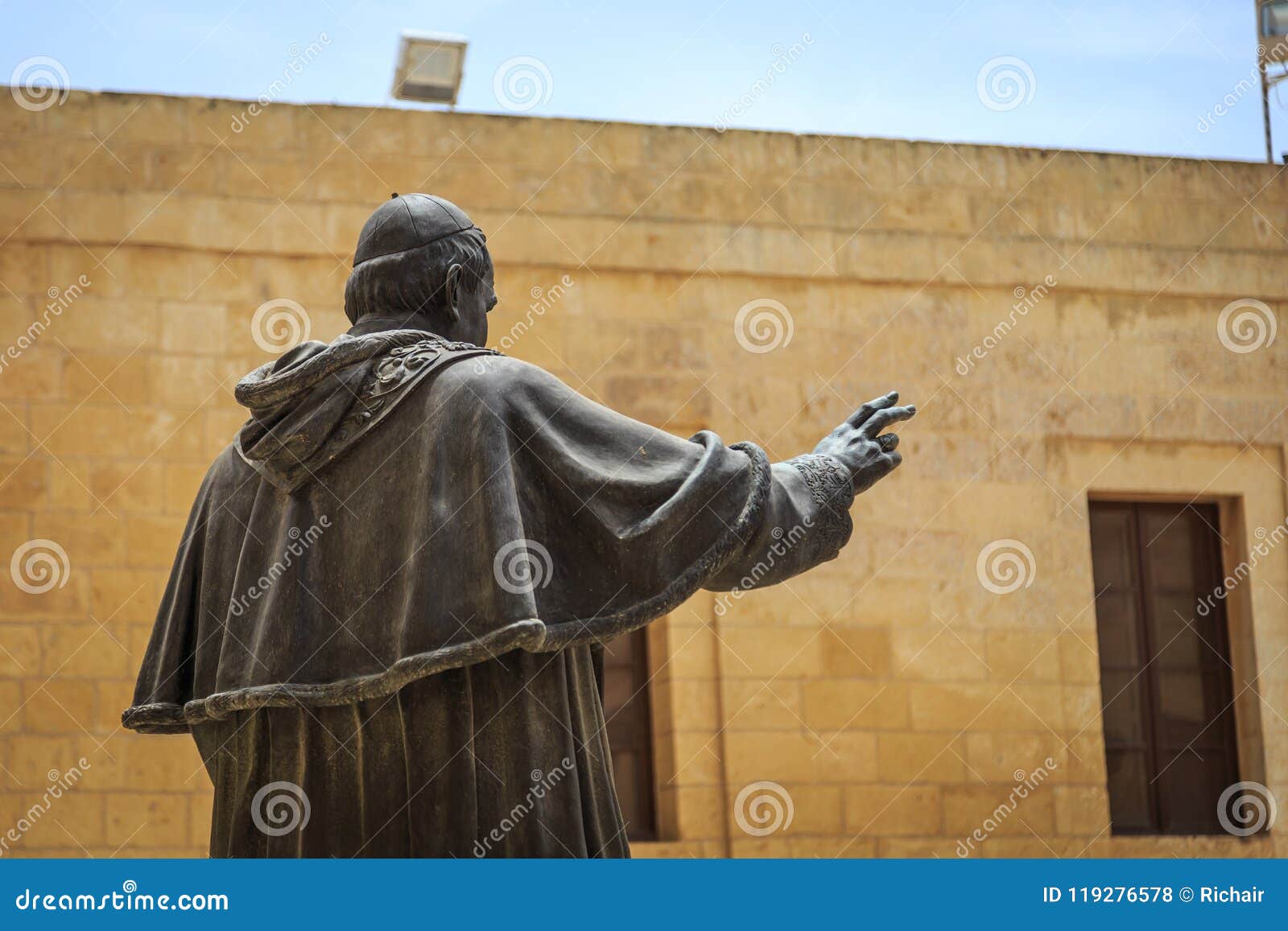pope john paul ii statue