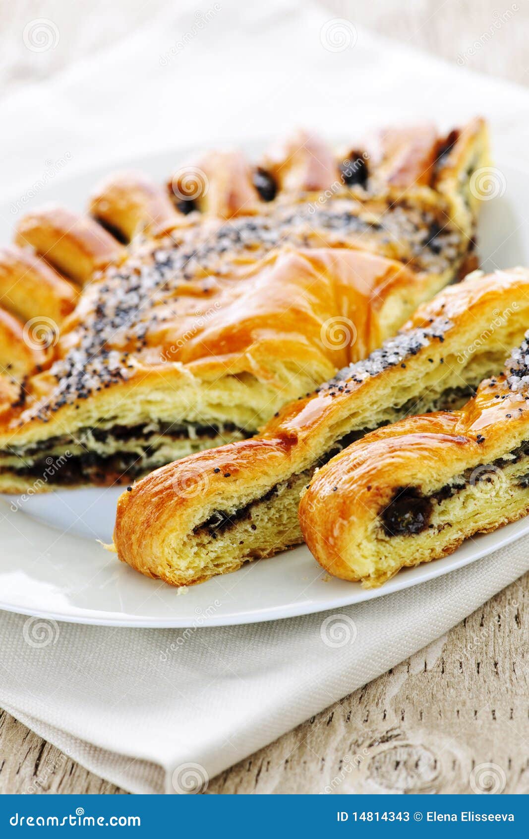 Poppy seed strudel stock image. Image of cuisine, poppy 14814343