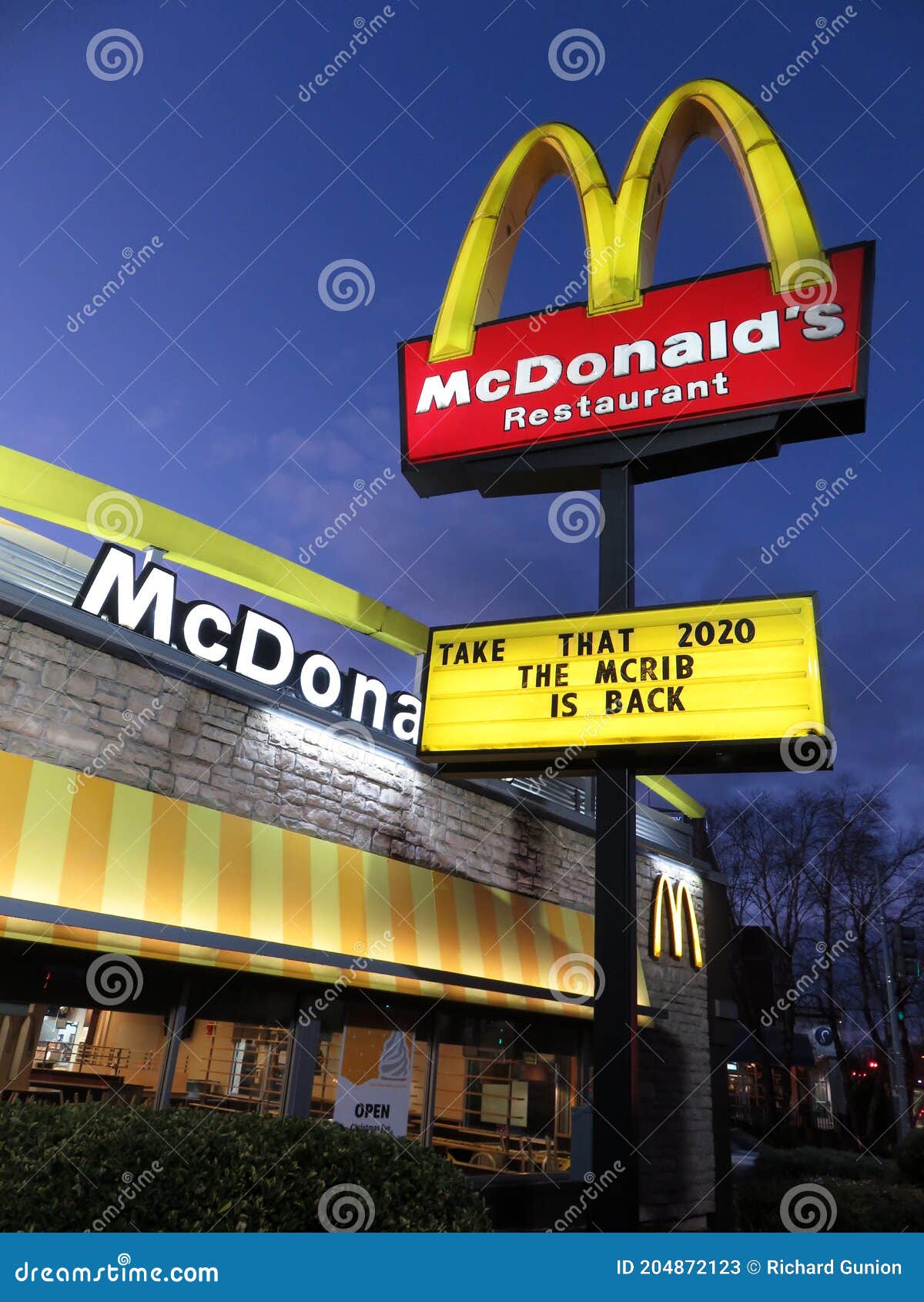 McDonalds Golden Arches Editorial Photo CartoonDealer com #31924327 McDonalds Golden Arches Editorial Photo CartoonDealer com #31924327