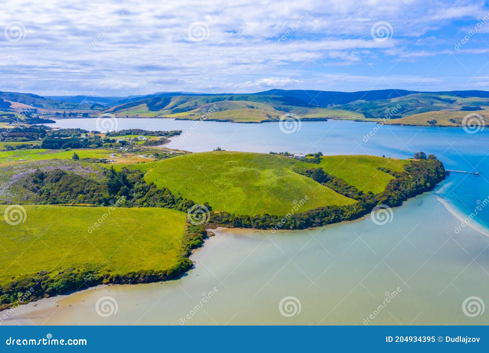 porpoise bay at caitlins region of new zealand