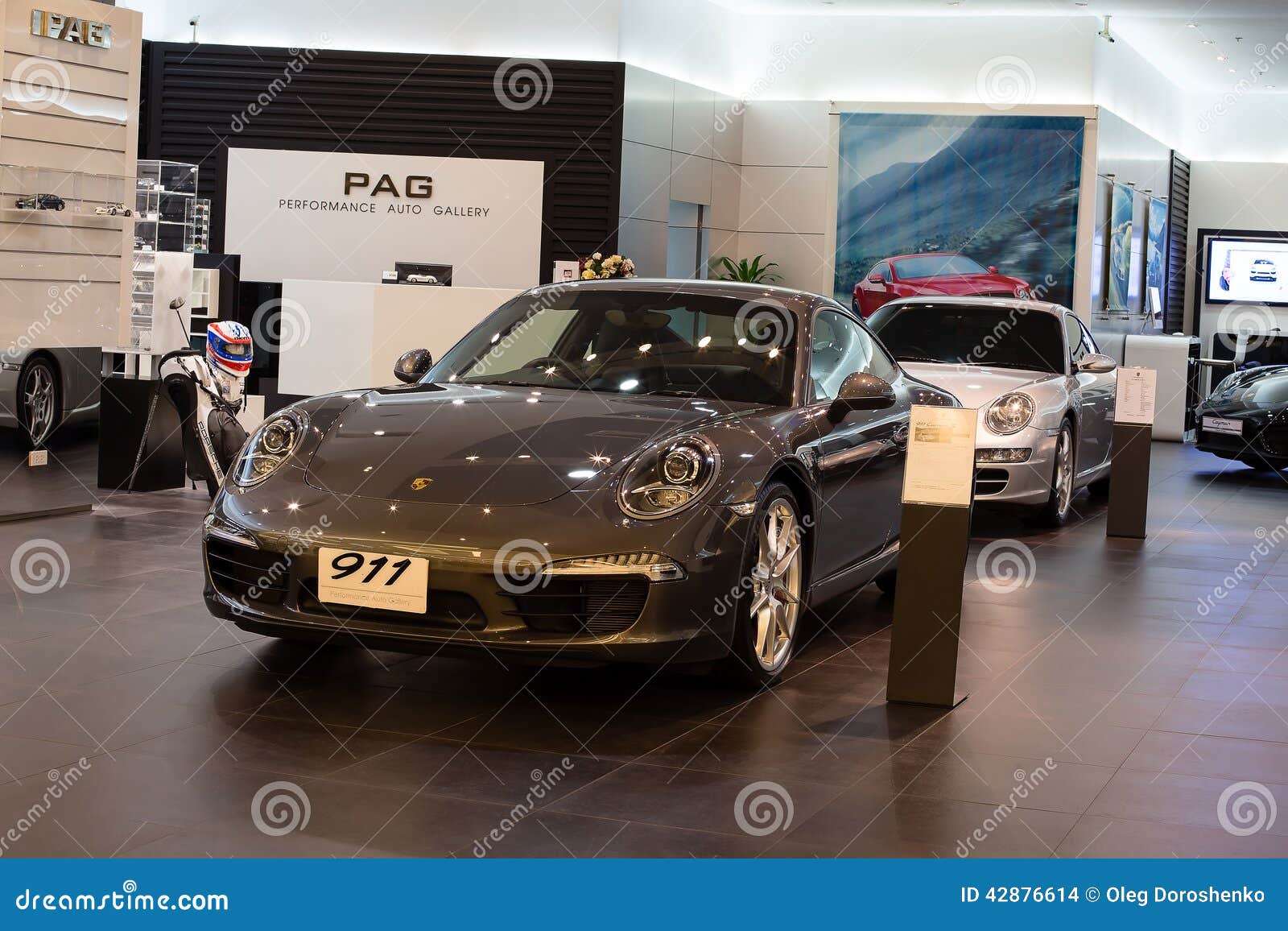 Porsche 911 De Auto Van Carrera S Op Vertoning in Siam Paragon Mall in