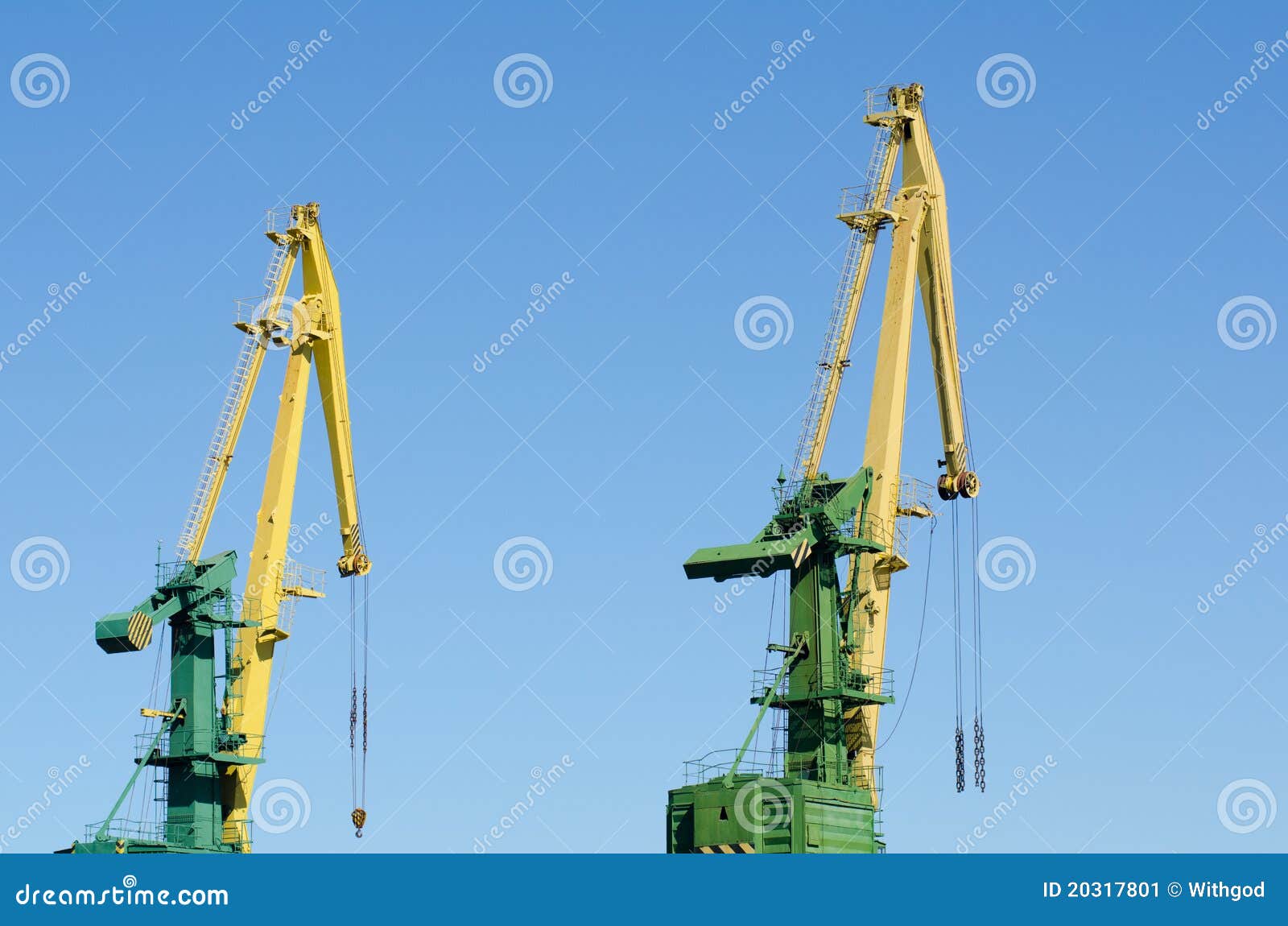 port hoisting cranes