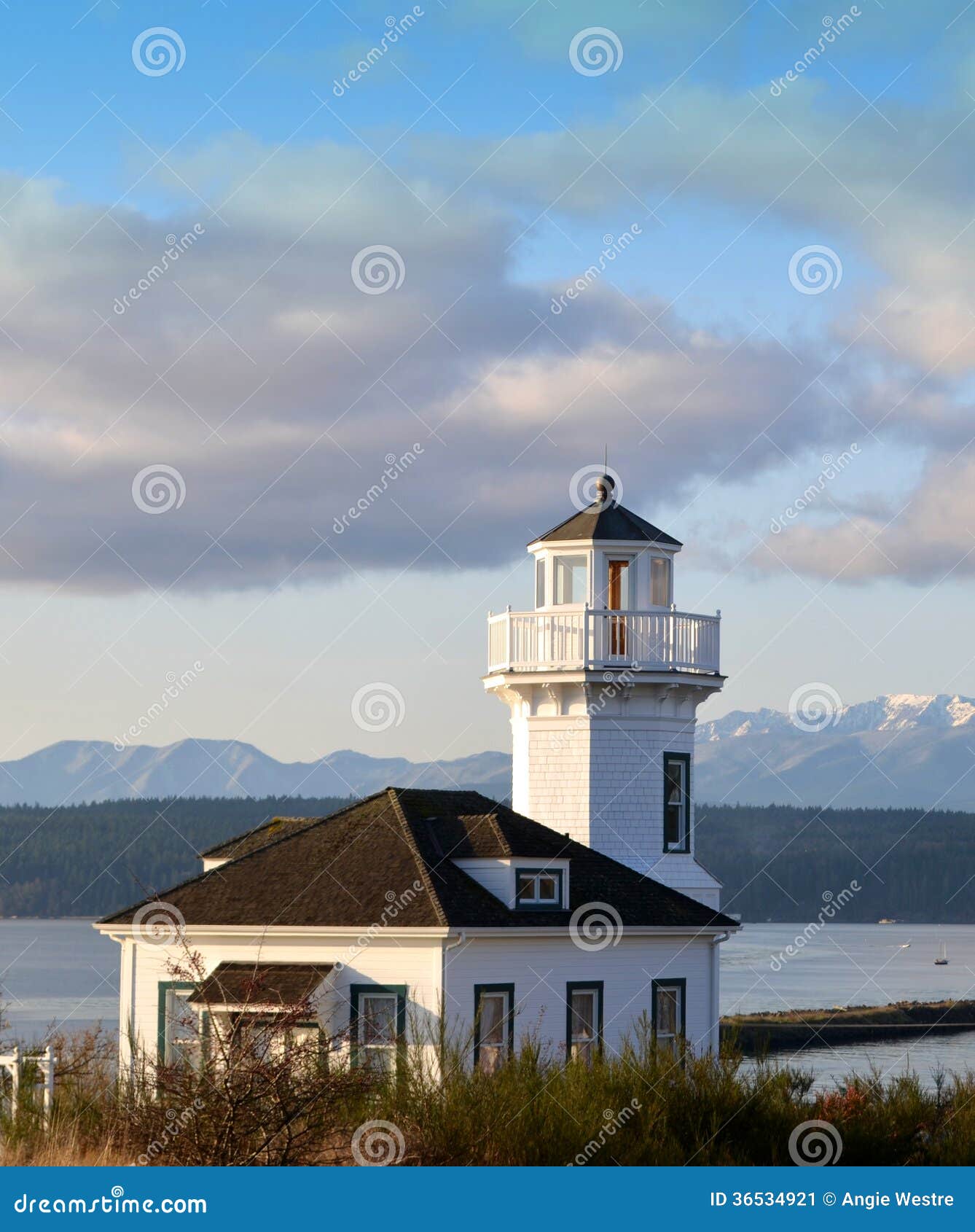 Port Townsend Lighthouse stock image. Image of townsend 36534921