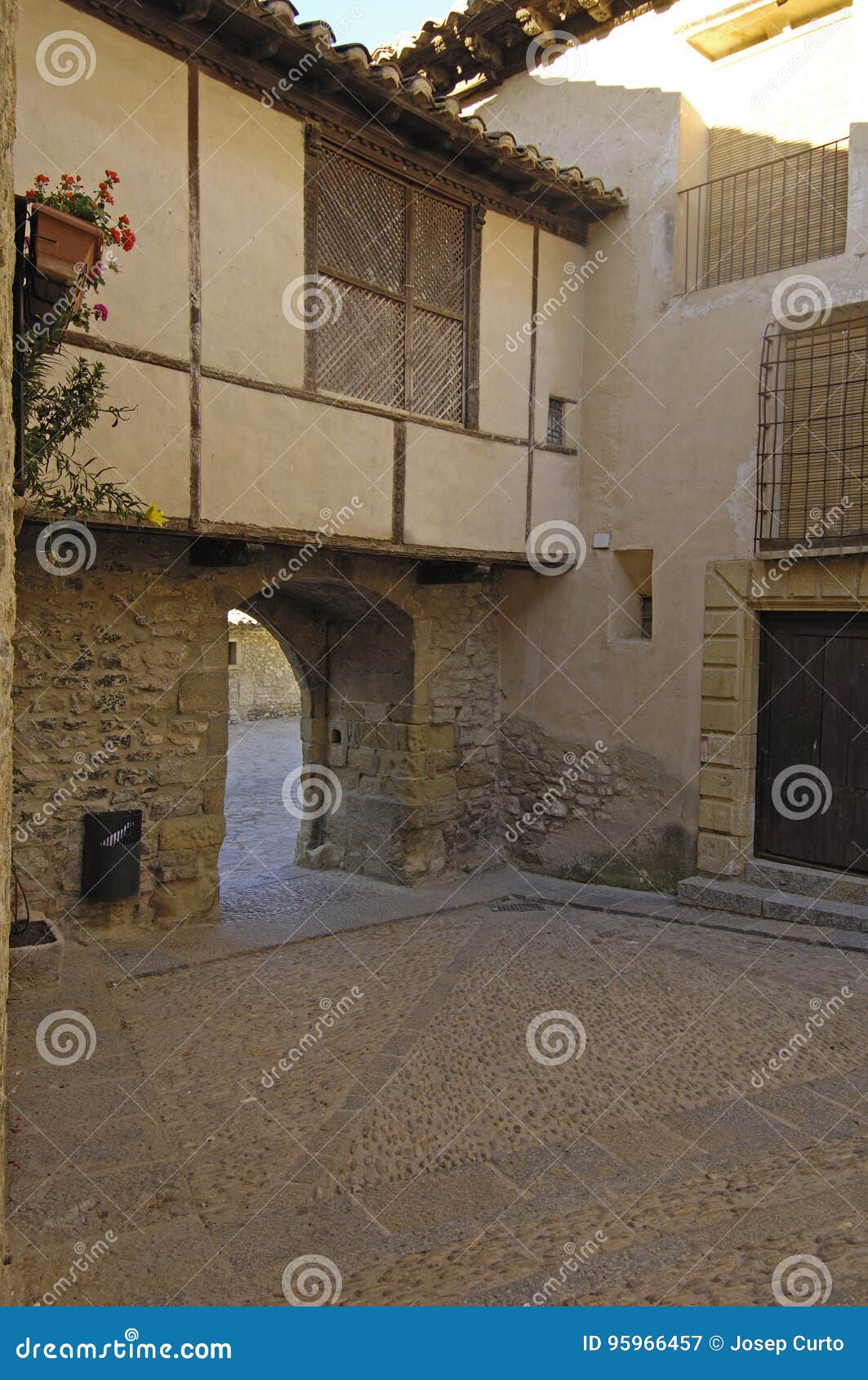 portal del estudio in miranbel, maestrazgo, castellon province,