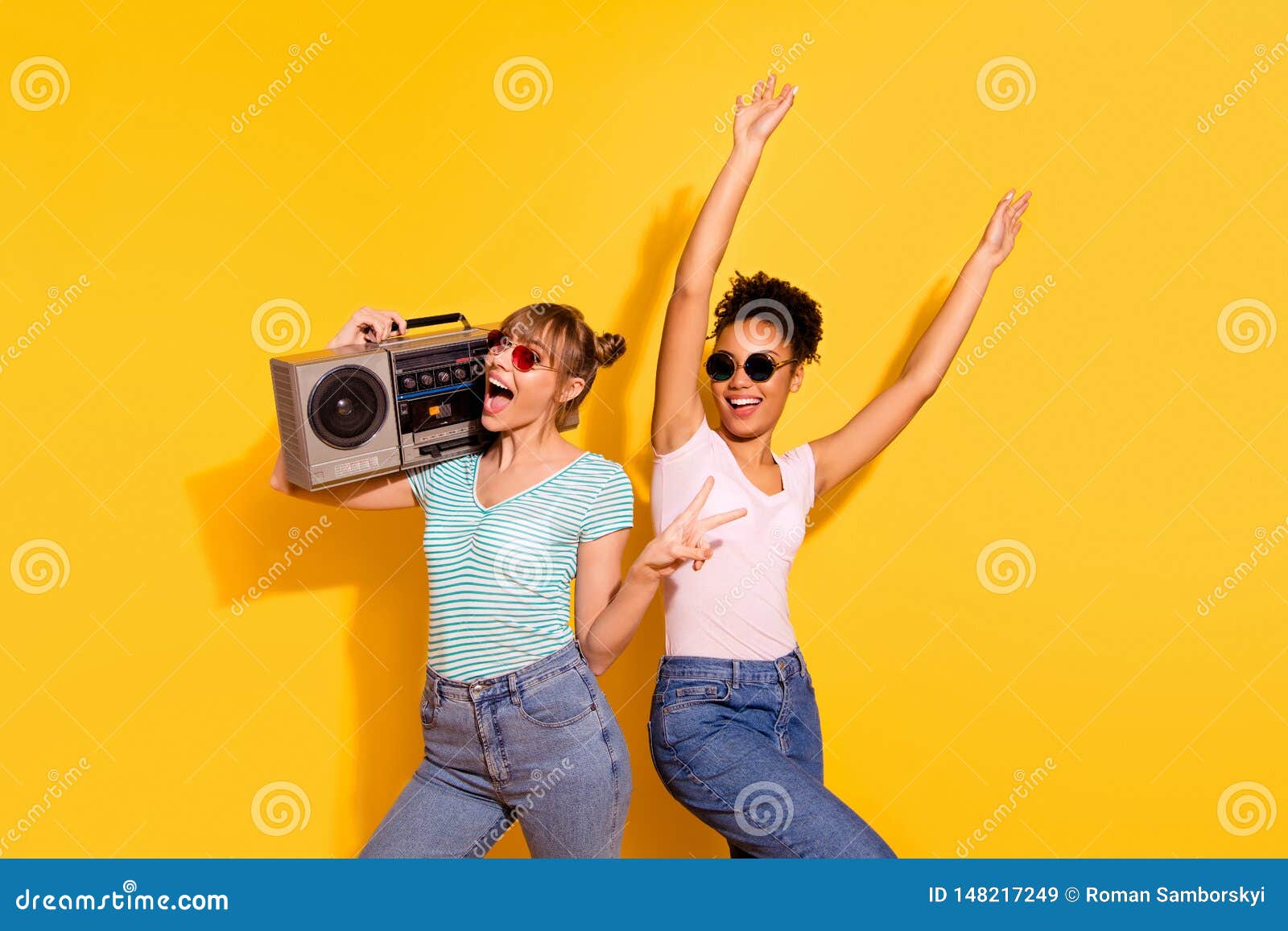Portarit Funny Fun Cheerful Student Hipster Summer Journey Sea Beach Hold Hand Bun Lifestyle Wavy Hair Hairstyle Top Stock Image - Image of friendship, female: 148217249 Portarit Funny Fun Cheerful Student Hipster Summer Journey Sea Beach Hold Hand Bun Lifestyle Wavy Hair Hairstyle Top Stock Image - Image of friendship, female: 148217249