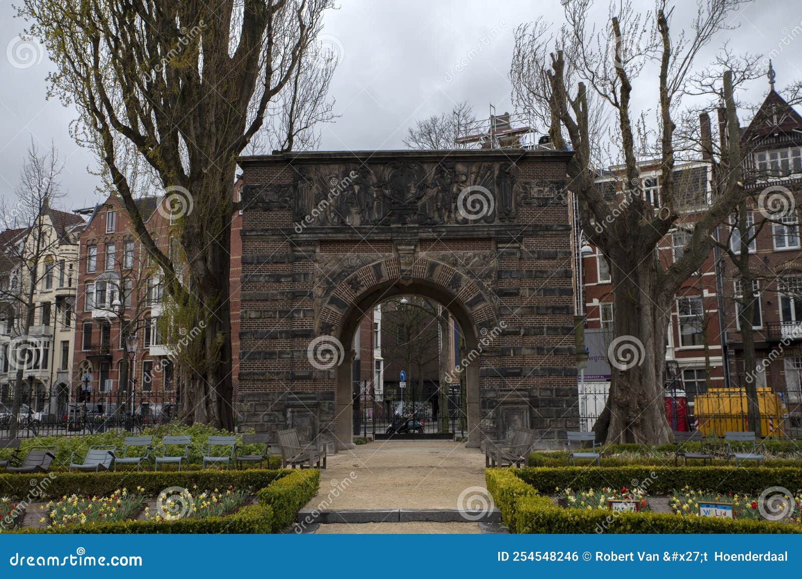 ville des pays bas 5 lettres