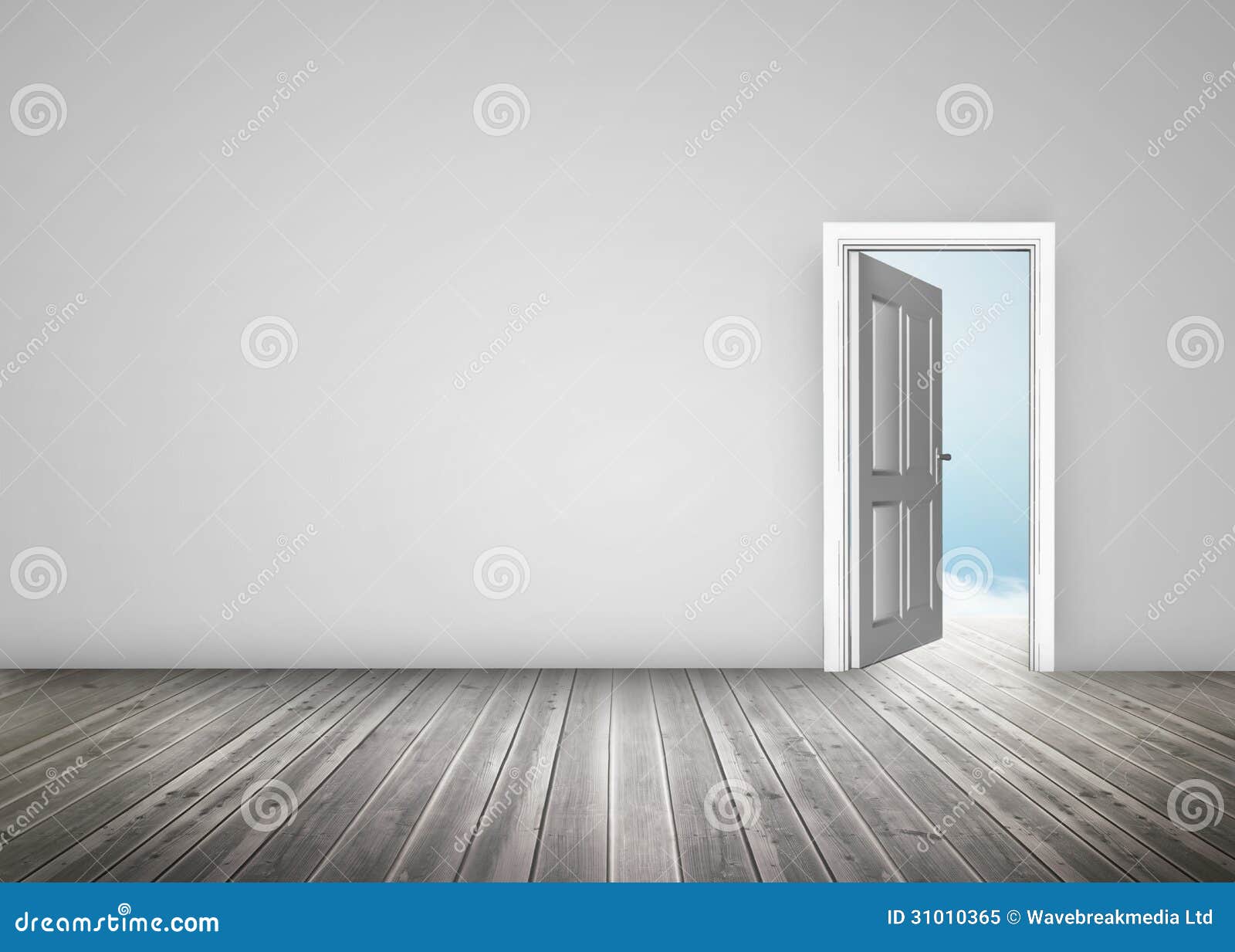Porte s'ouvrant au ciel bleu dans la chambre grise photo libre de ...