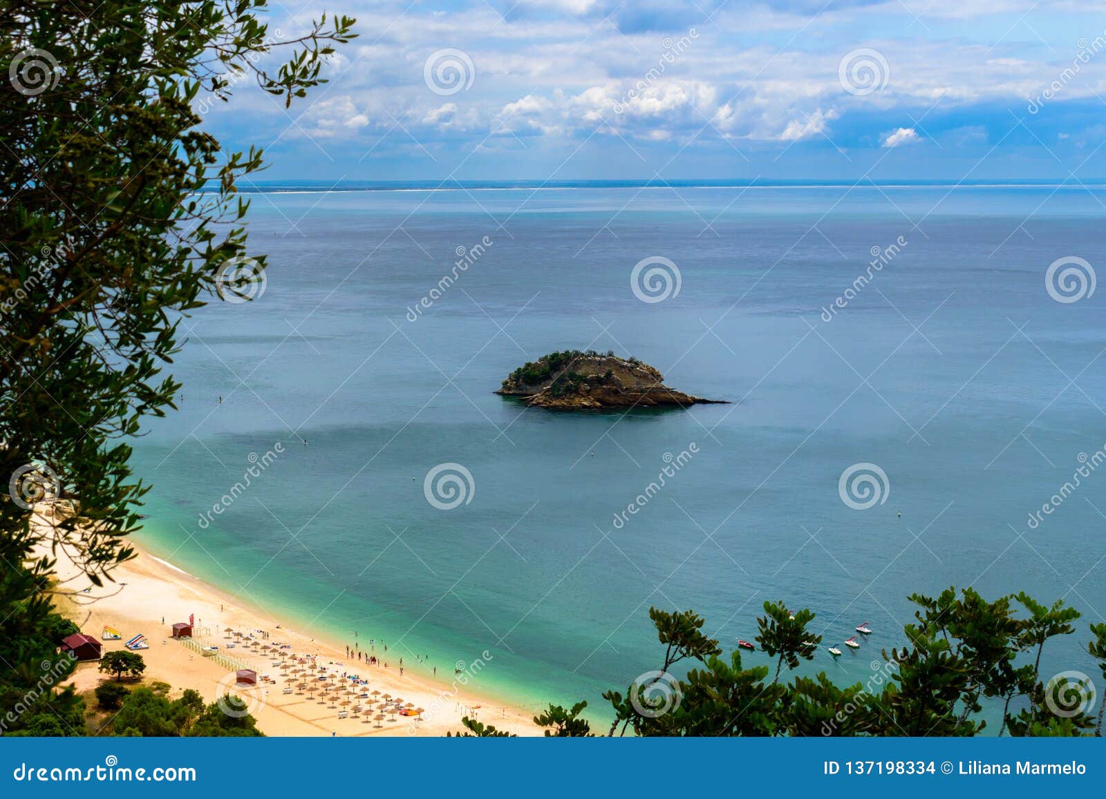 aerial view of small island in creiro beach - arrÃÂ¡bida serra natural park, setÃÂºbal - portugal