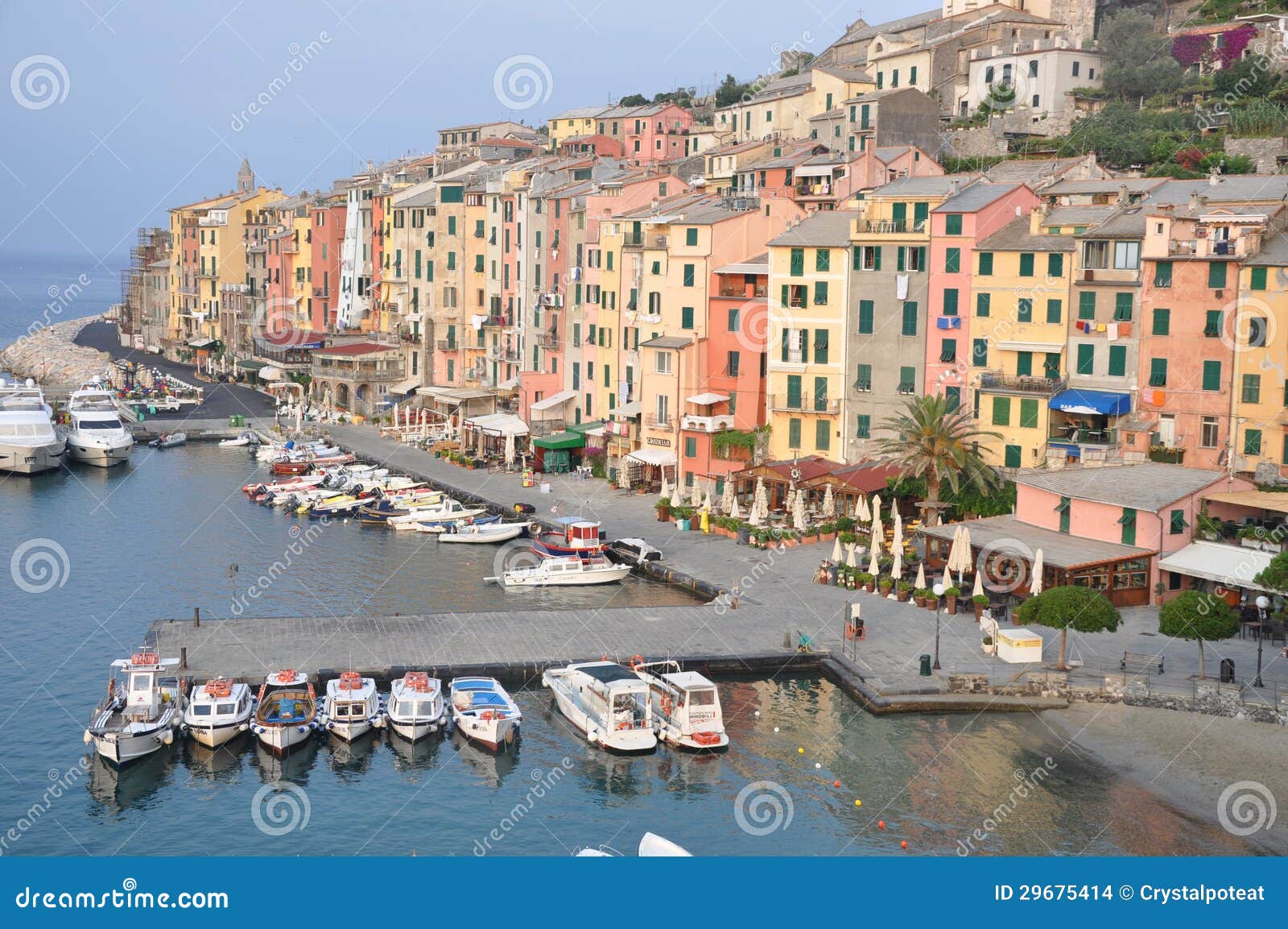 Porto italiano imagem de stock editorial. Imagem de colorido - 29675414