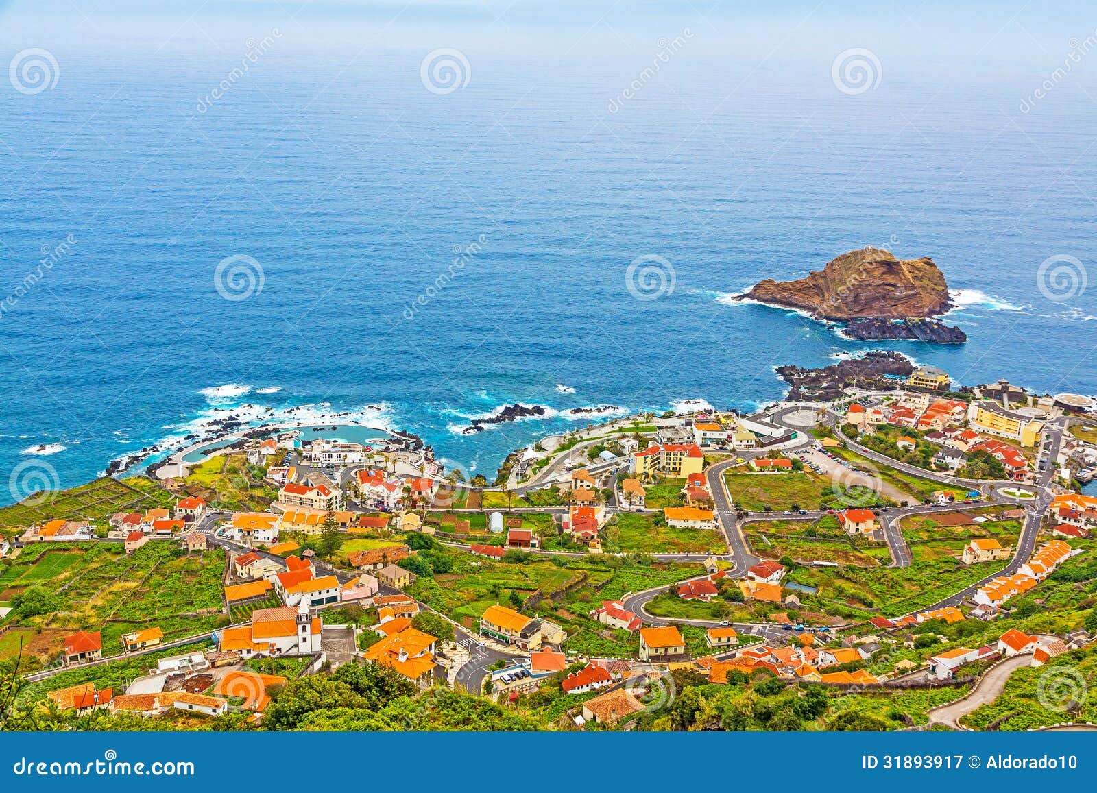 Porto Moniz, Madère image stock. Image du construction 31893917