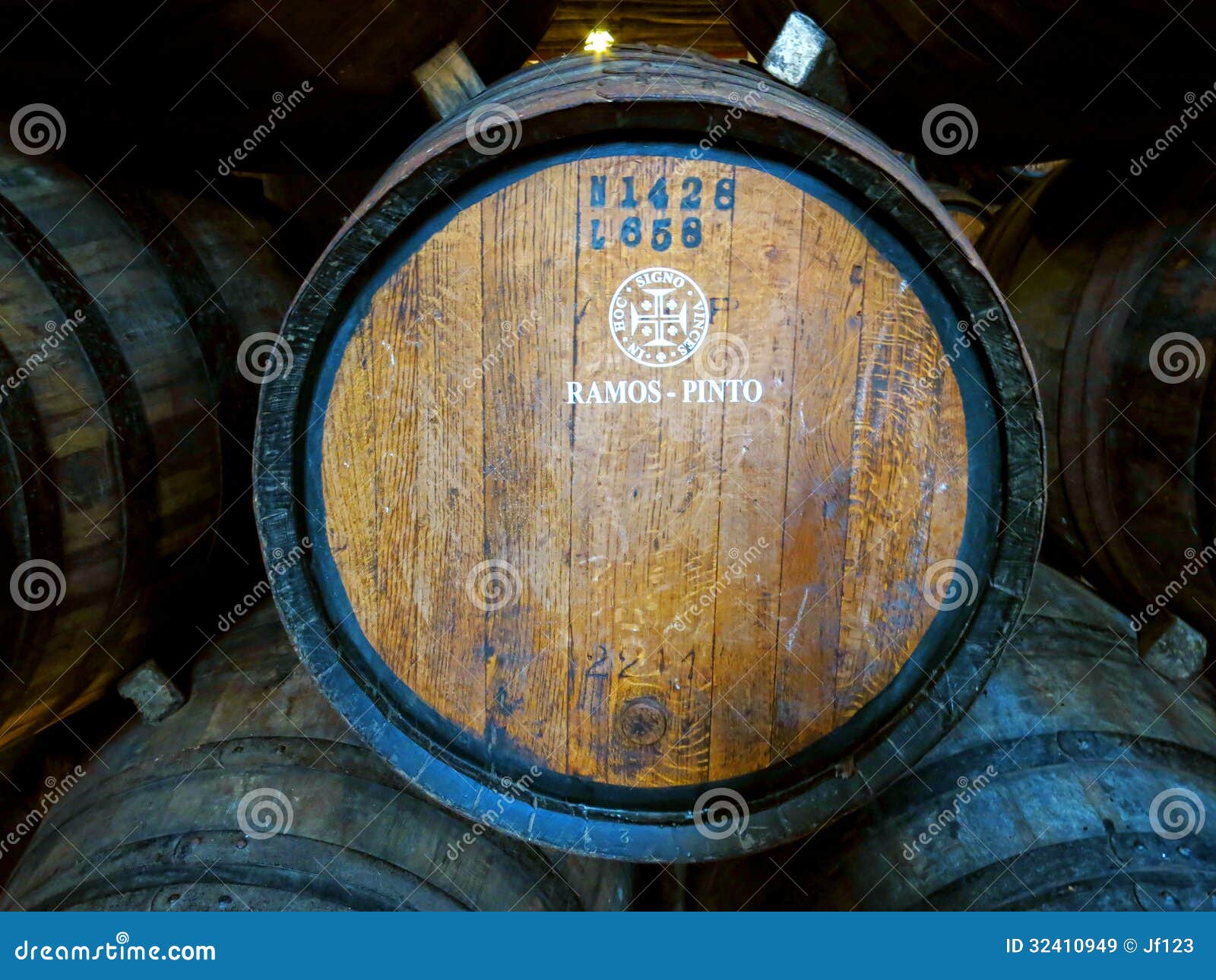 Porto Wine Cave editorial stock image. Image of making 32410949