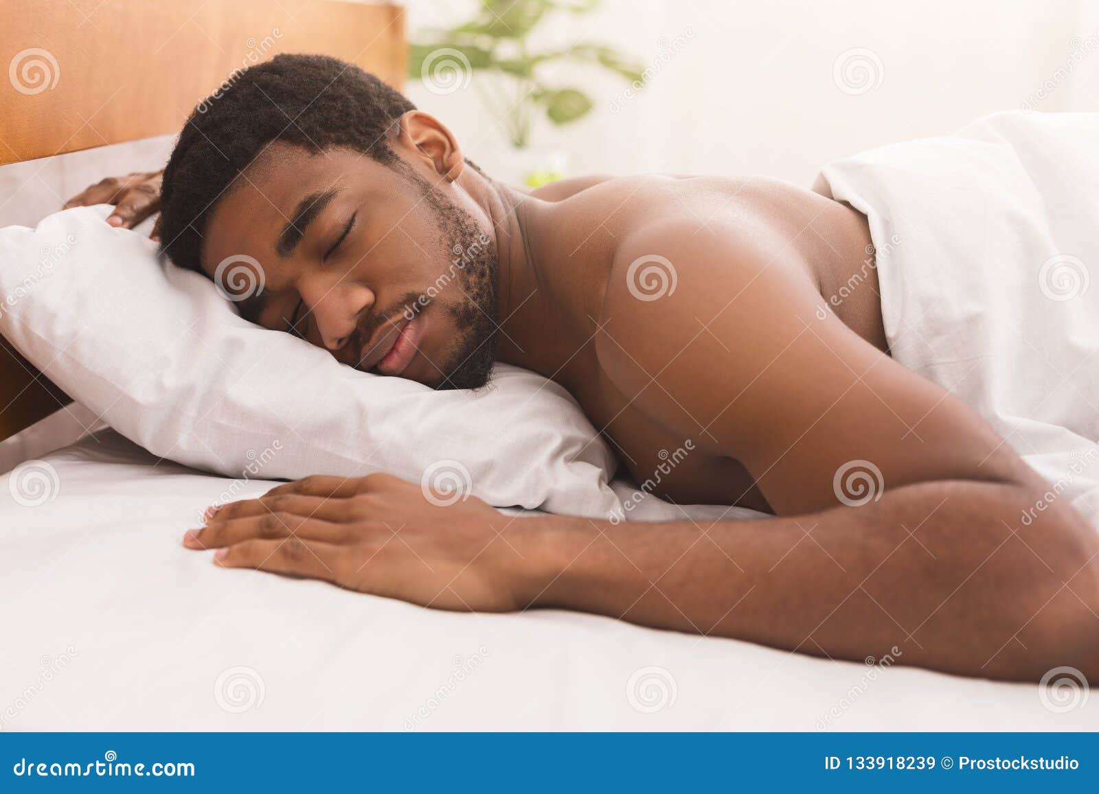 Naked Black Guy Sleeping - SEX Gallery