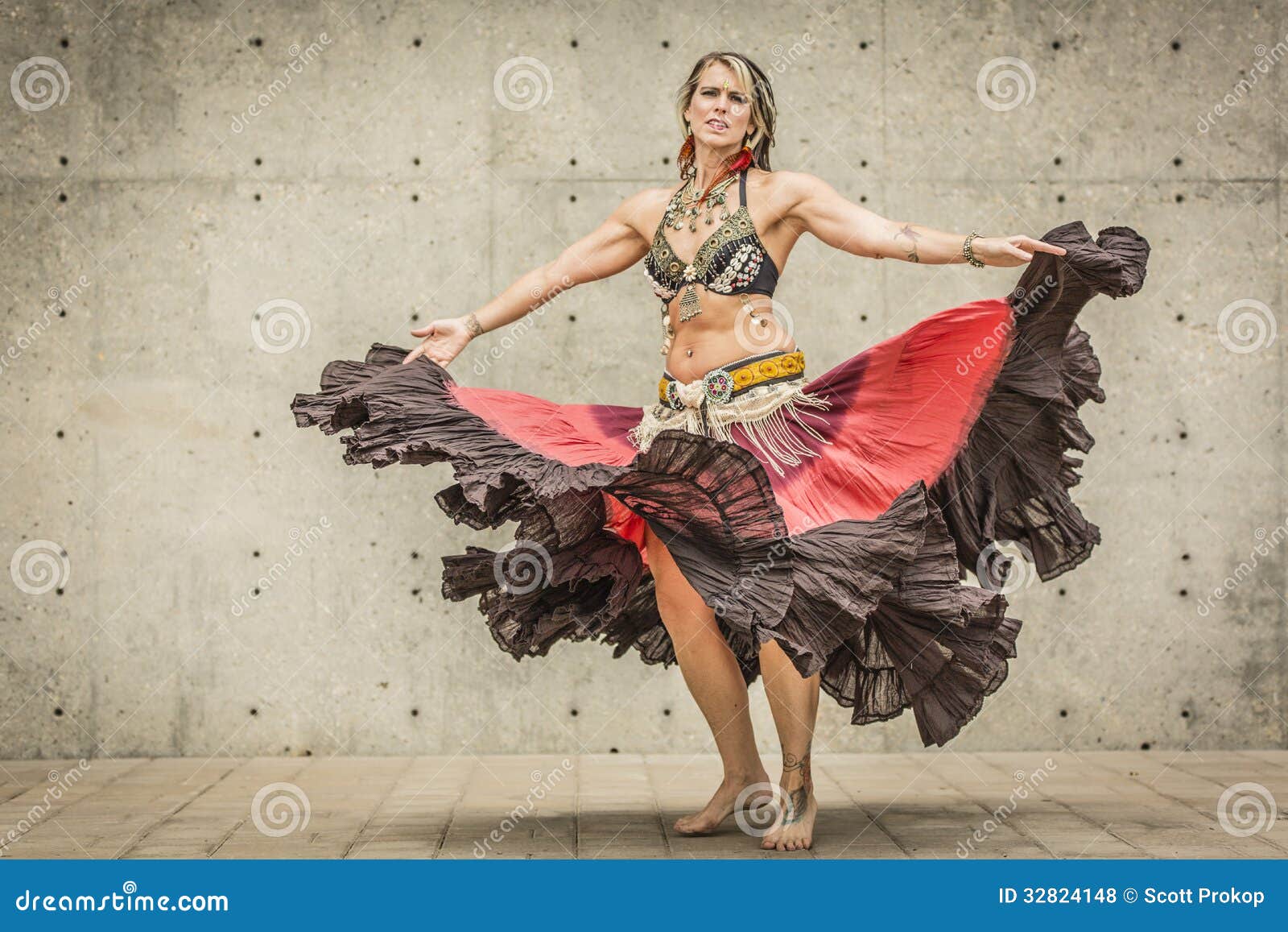 FLOWER PUKA SHELLS Ethnic Tribal Gypsy Belly Dancer Harem WOMENS BEADED BRA TOP 