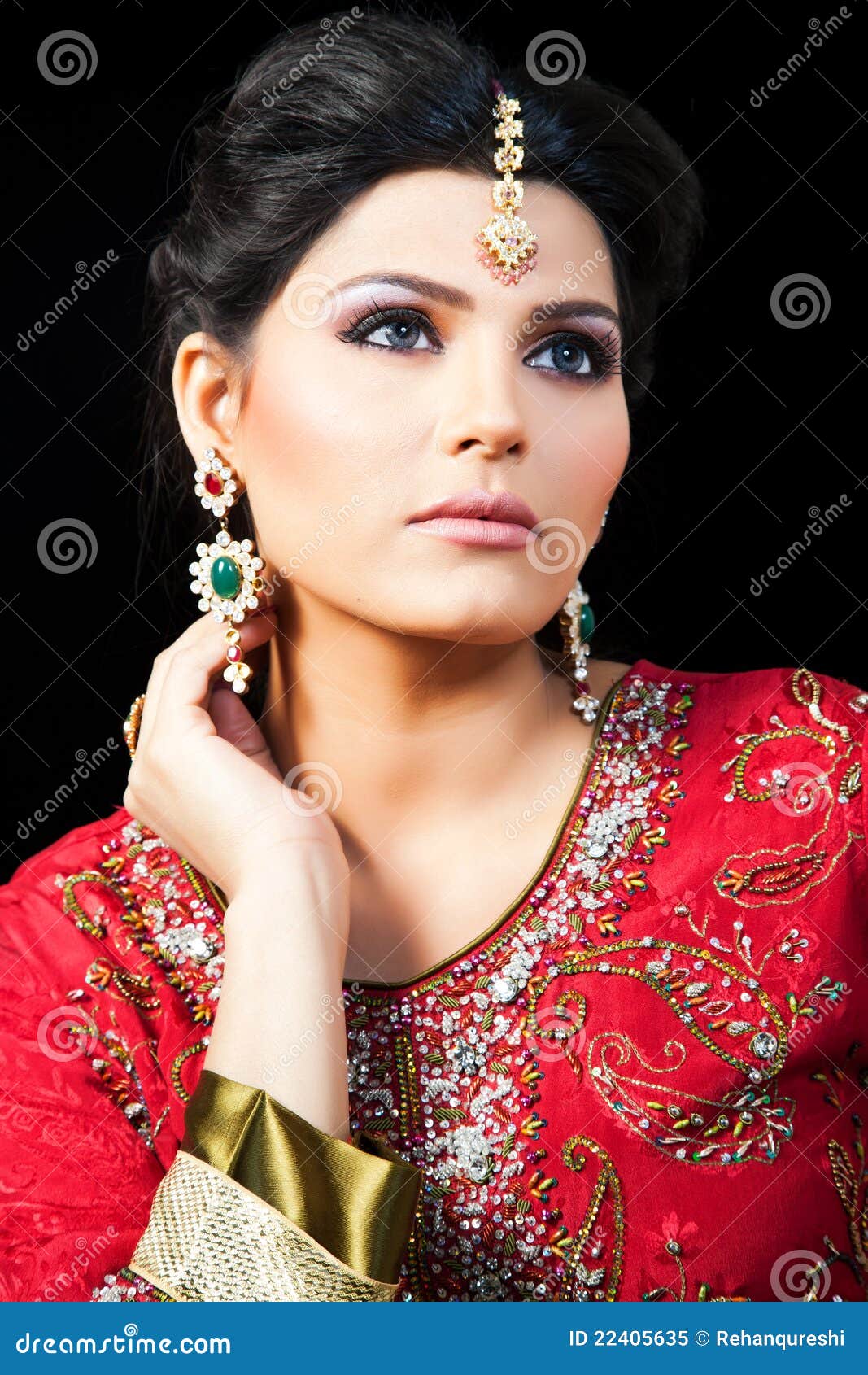 Portrait of a Beautiful Indian Bride Stock Image - Image of body ...