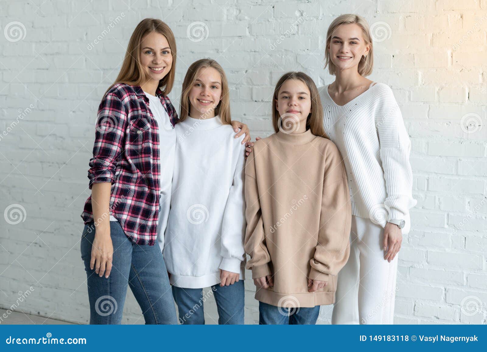 Lesbian Mom And Daughters