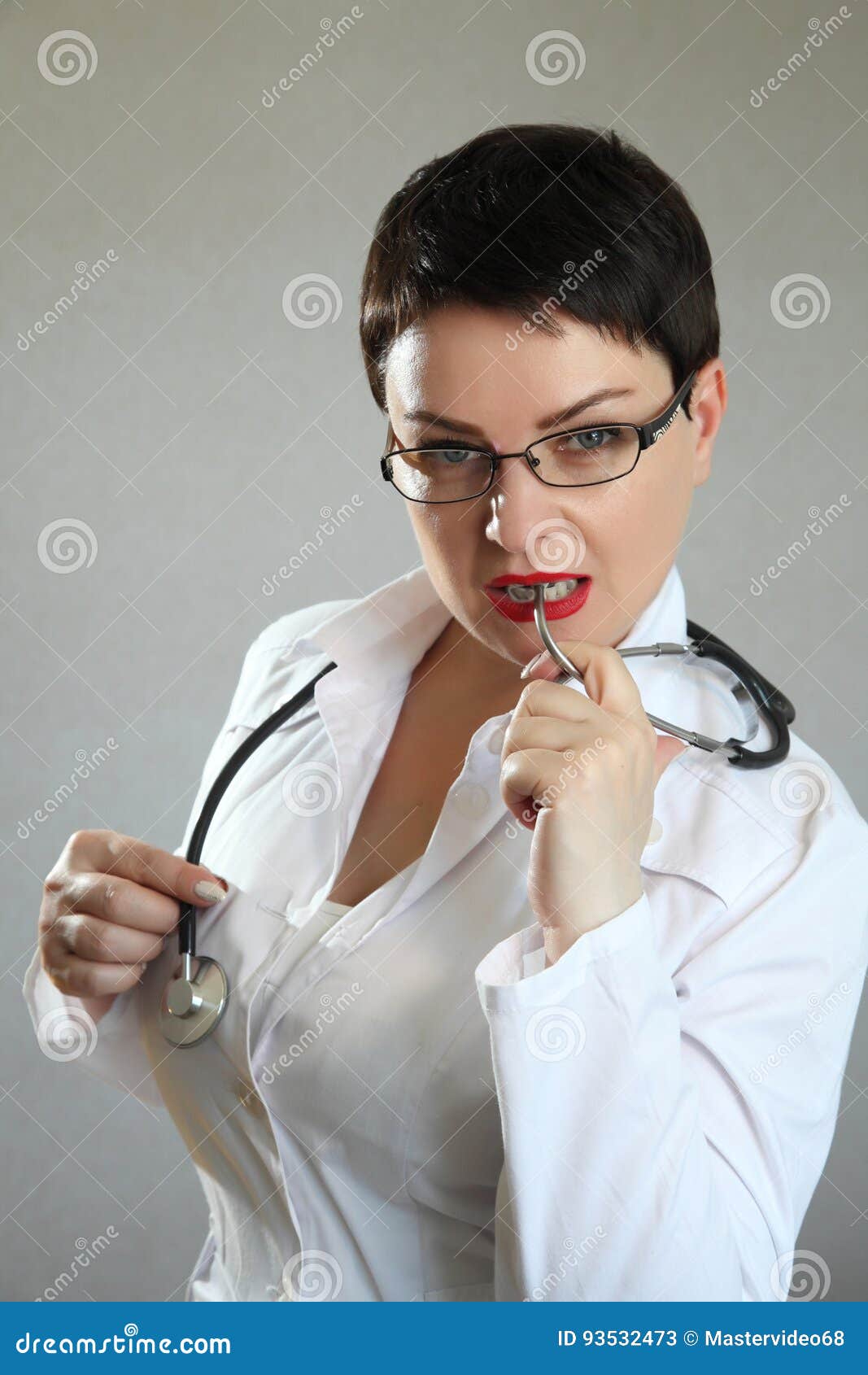 Portrait Of A Beautiful And Female Doctor In A Hospital Stock Image Image Of Exam Food 93532473