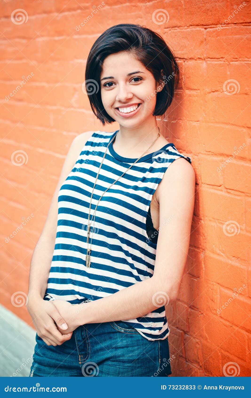 7,302 Hipster Girl Short Hair Stock Photos - Free & Royalty-Free Stock  Photos from Dreamstime