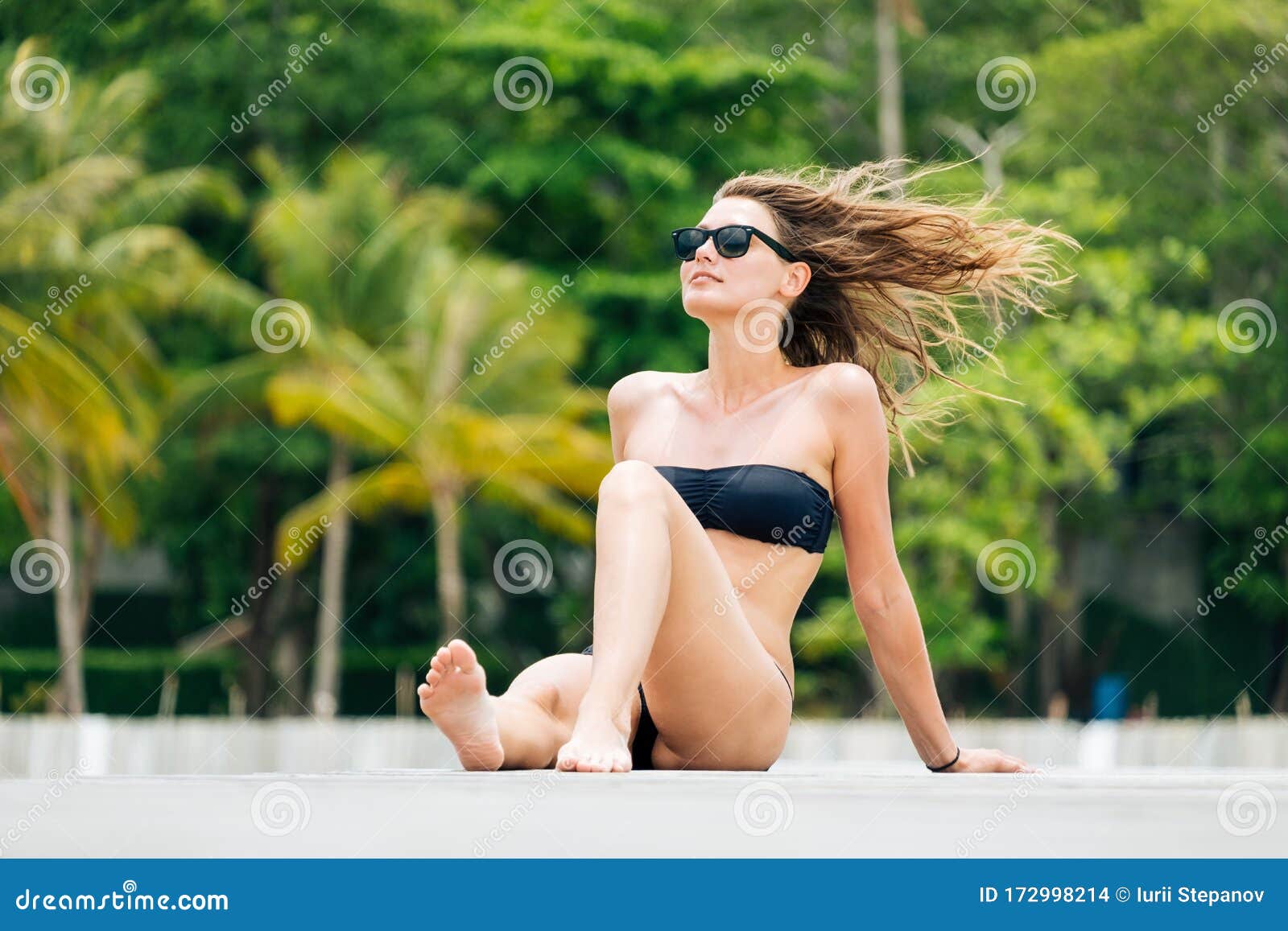 Teen Women Sunbathing