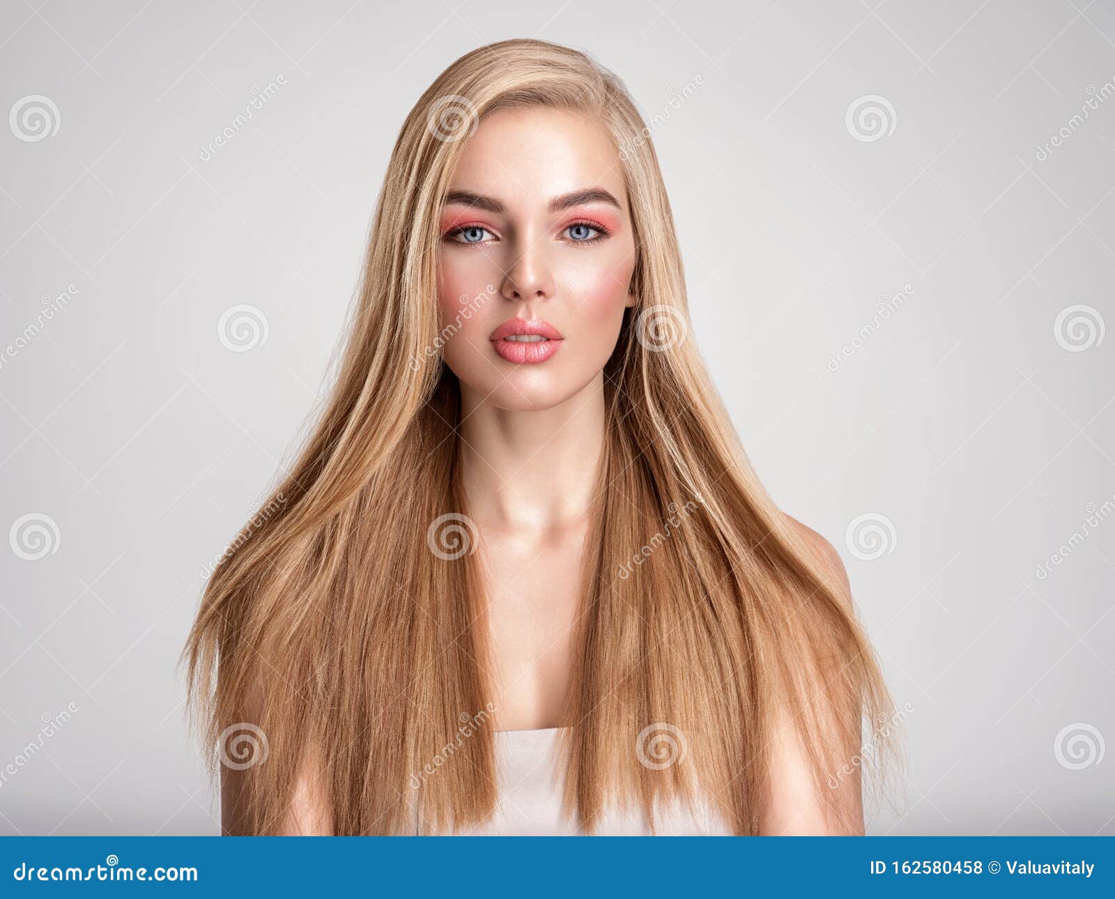 Blonde woman with straight hair and a ponytail - wide 3