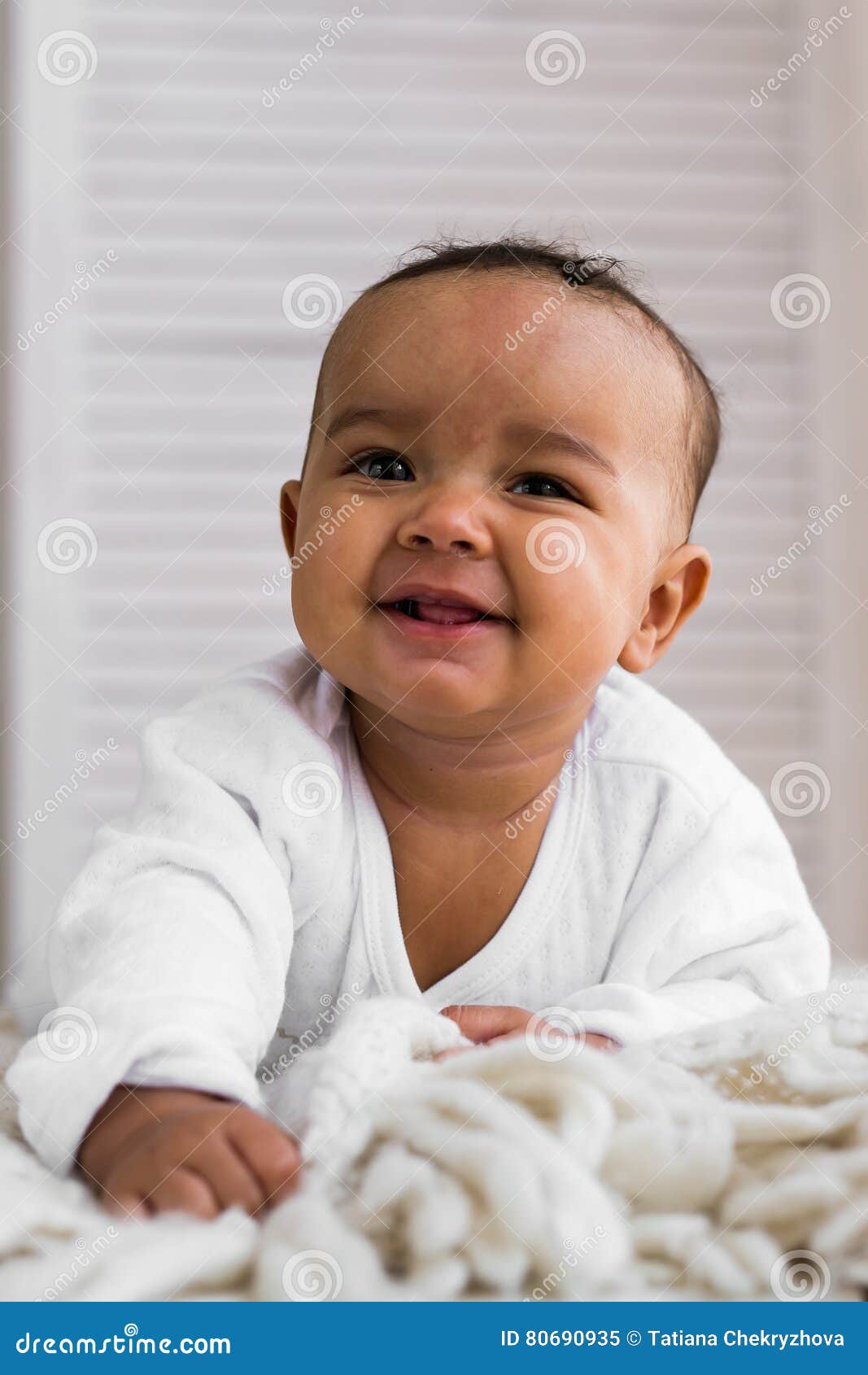 Portrait D Un Bebe Mignon De Metis Image Stock Image Du Duree Melange