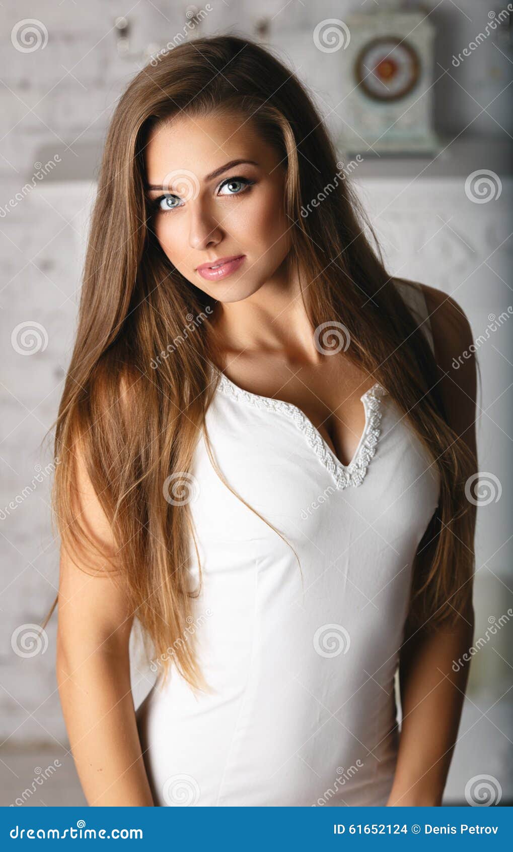 Portrait d'une fille photo stock. Image du érotique, modèle - 61652124