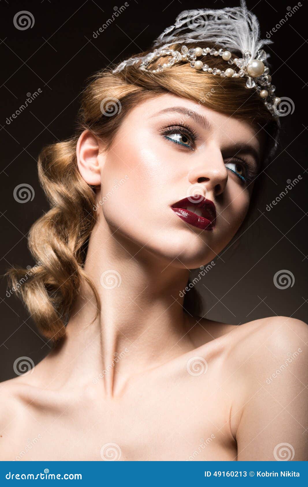 portrait of elegant retro woman with beautiful hair and congratulations picture frame
