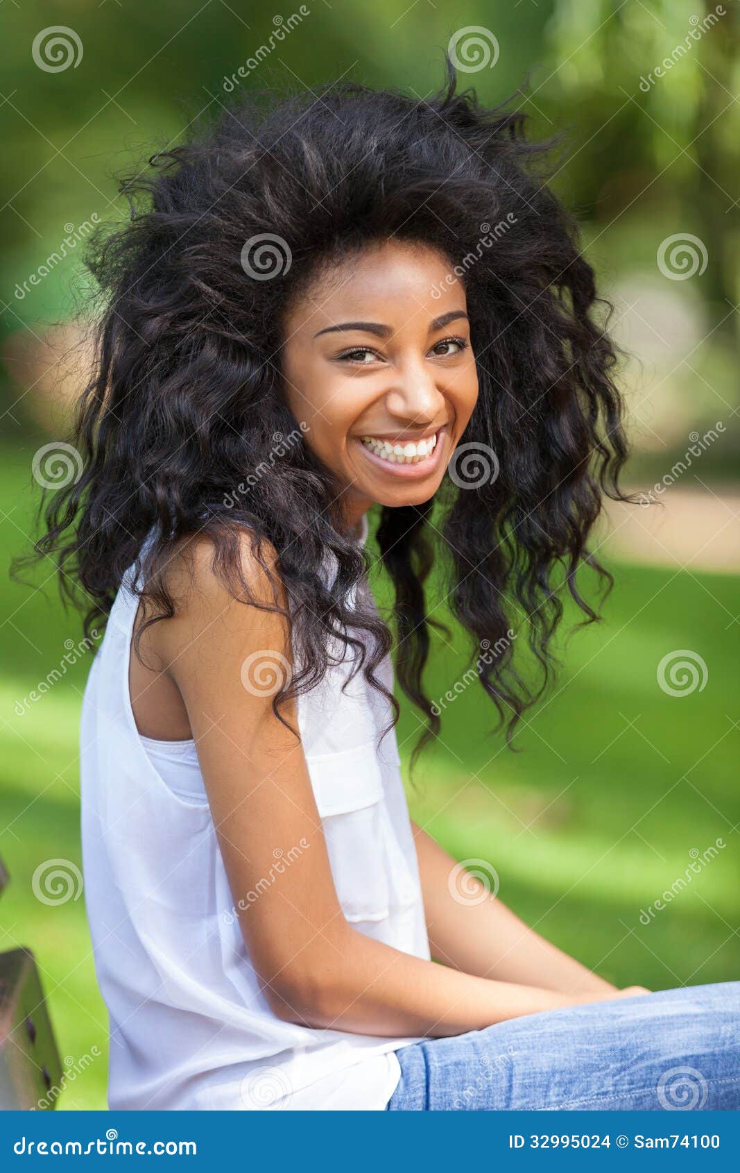 Portrait Extérieur Dune Fille Noire Adolescente Personnes Africaines 