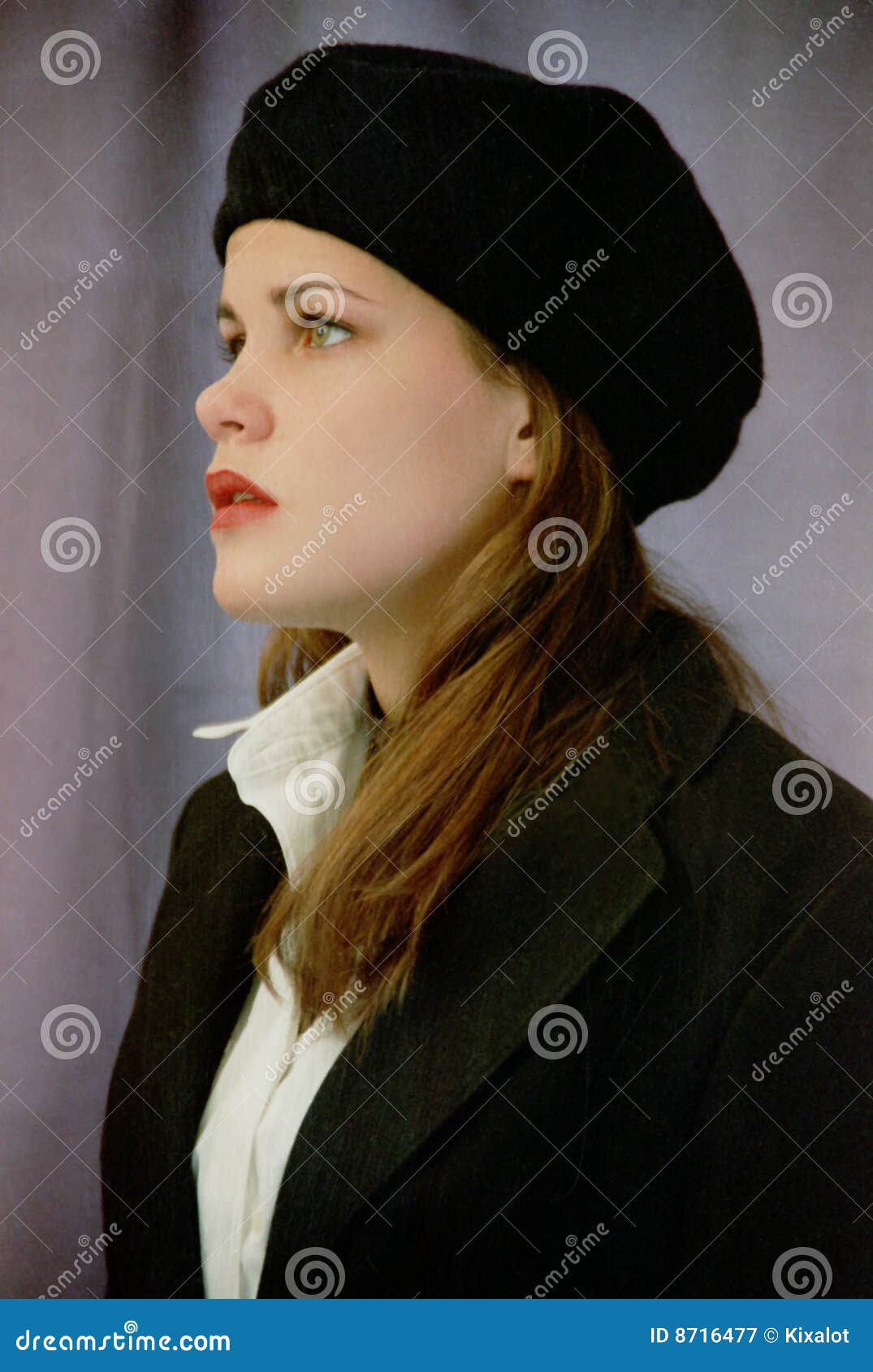 Free Photo  Girl in black dress and red beret stares into camera in  amazement and covers her mouth with hand.